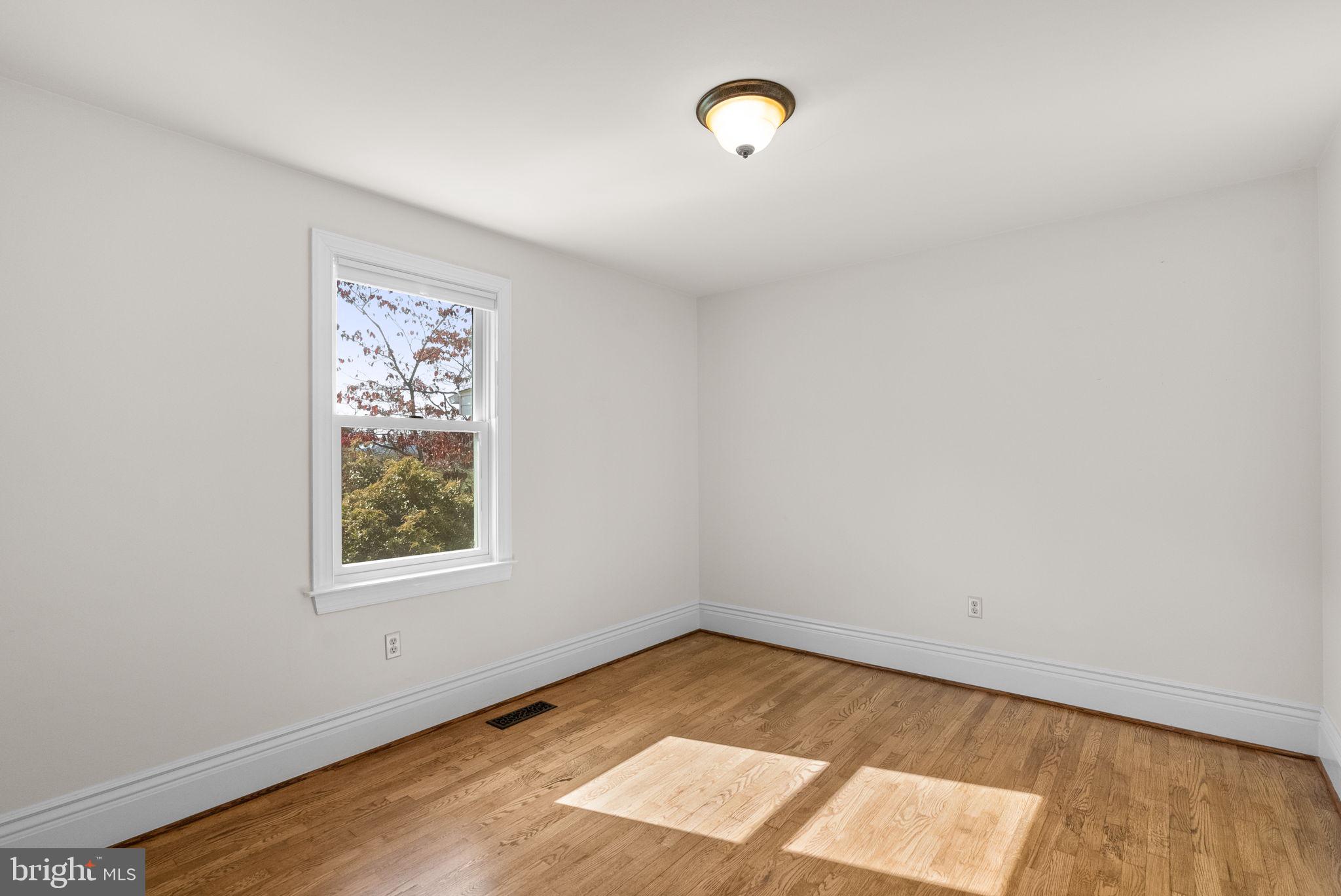 MYERSVILLE - Residential