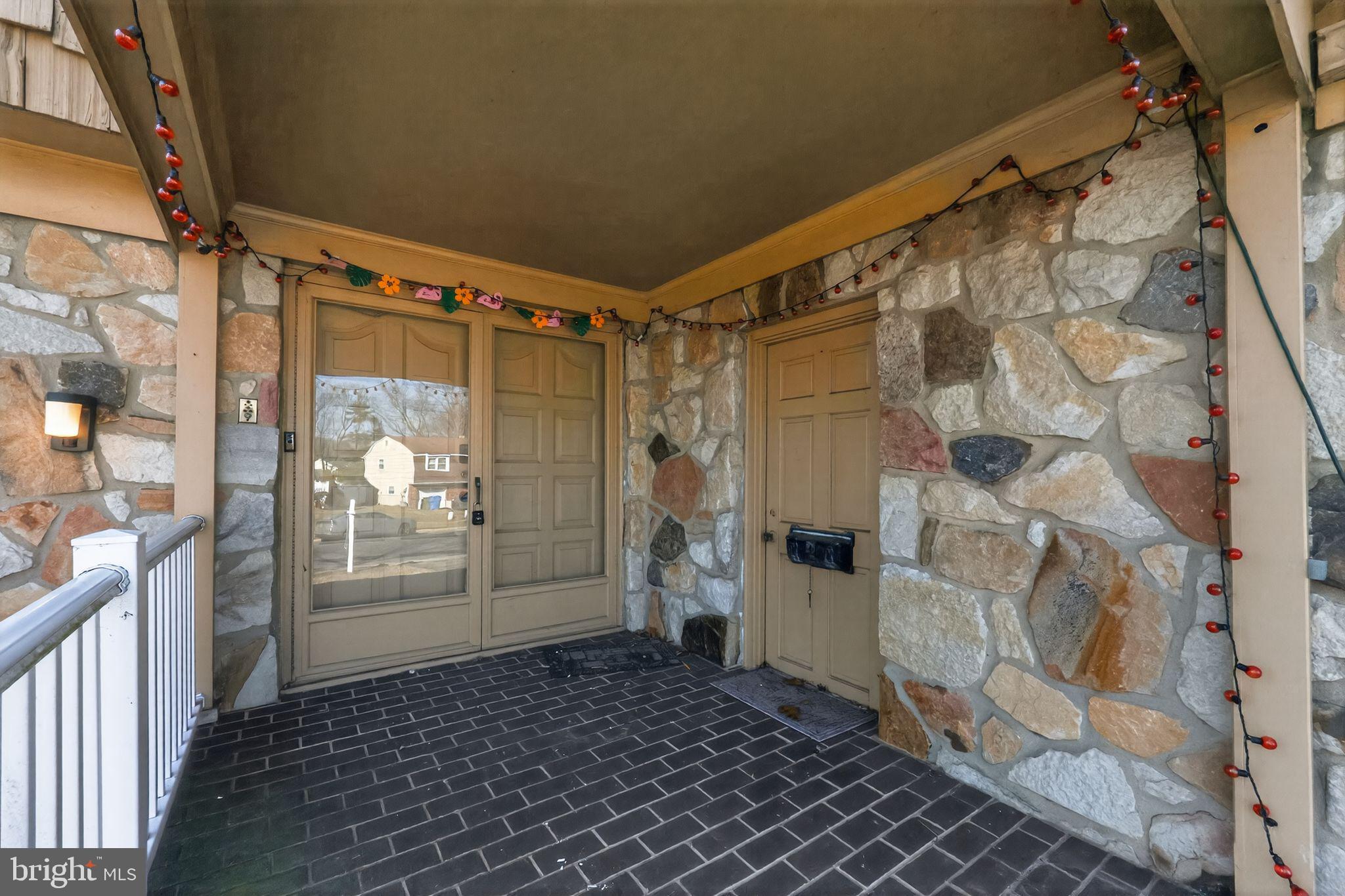 1943 BIRCHWOOD PK DRIVE N