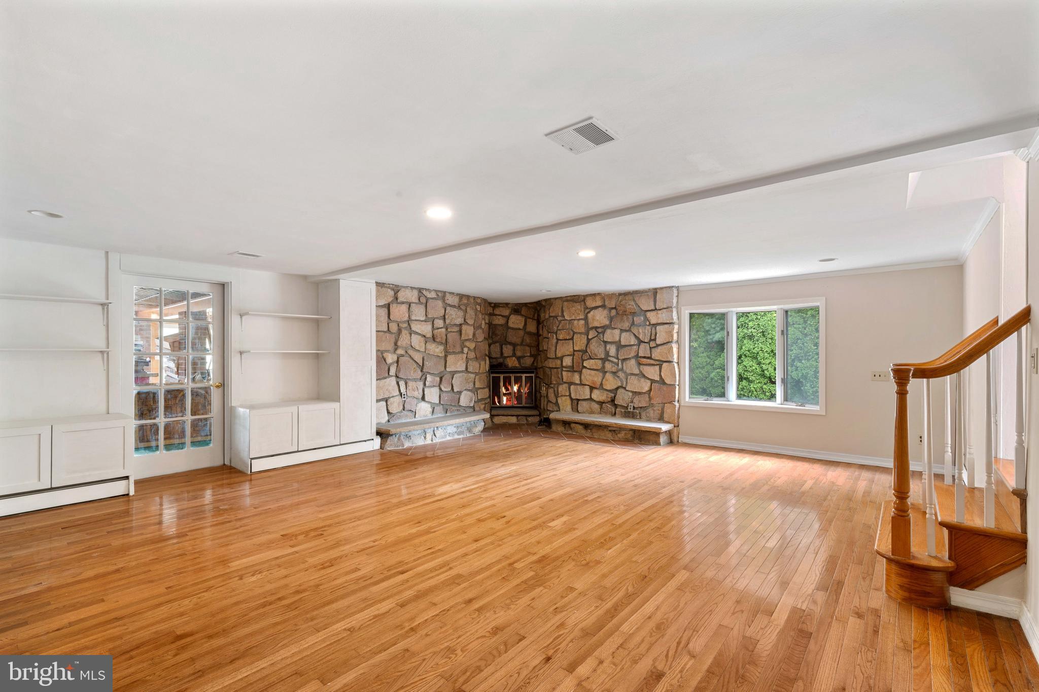 PINE WOODS - Residential