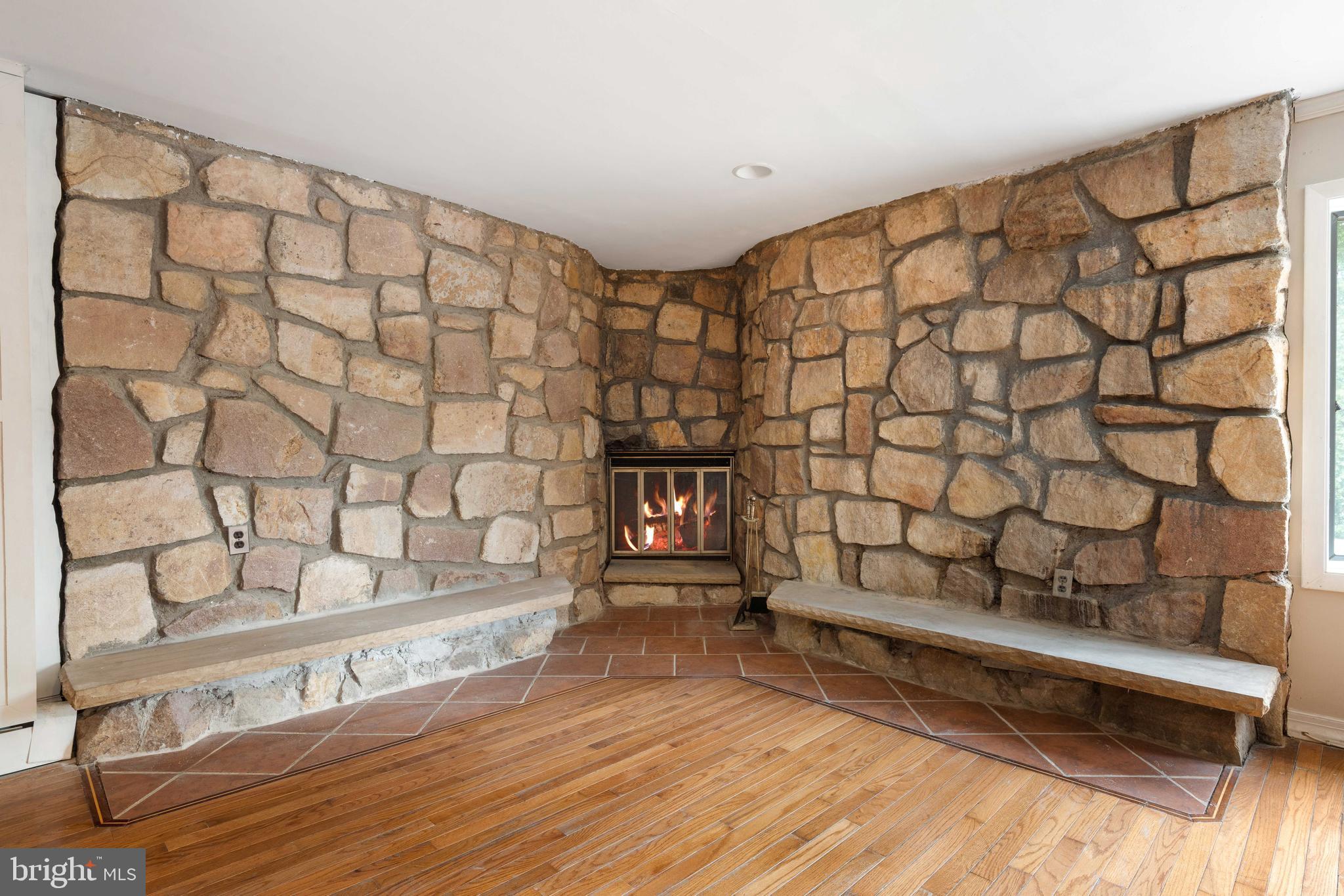 PINE WOODS - Residential
