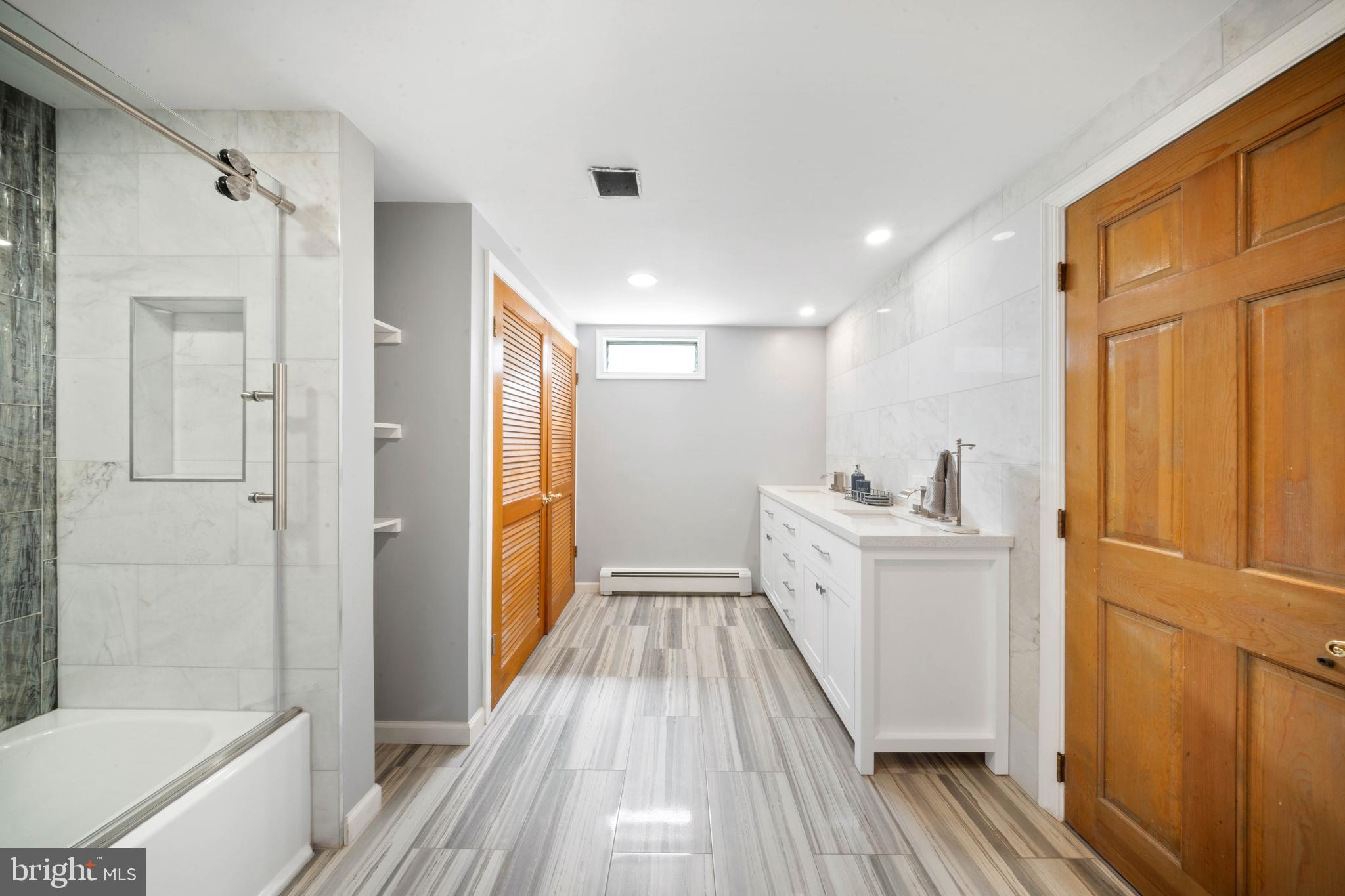 PINE WOODS - Residential