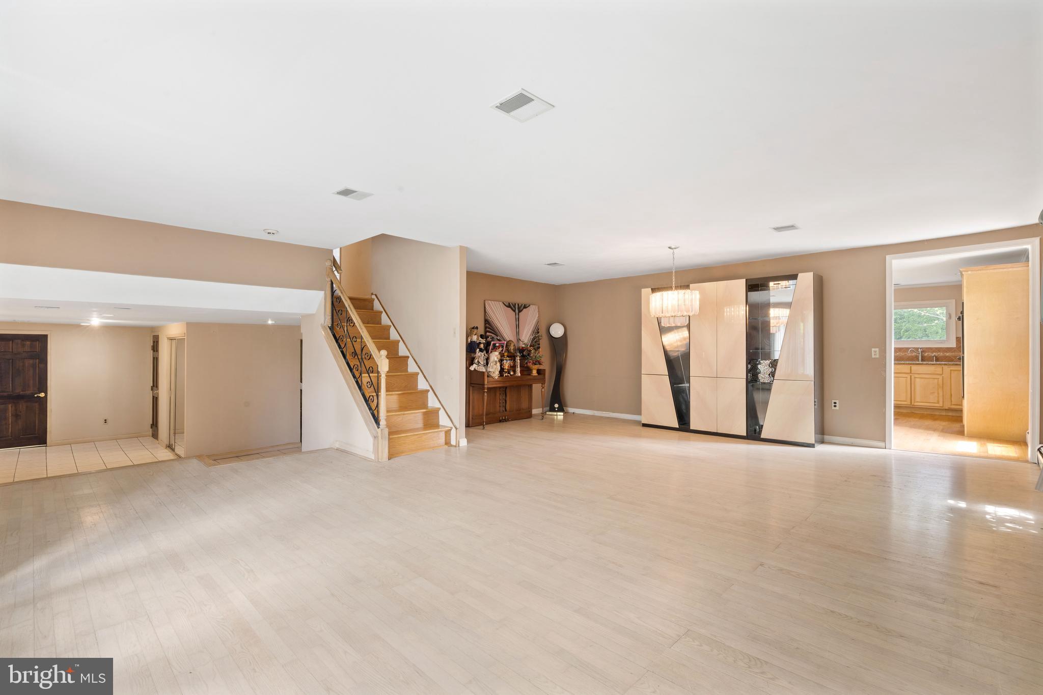 PINE WOODS - Residential