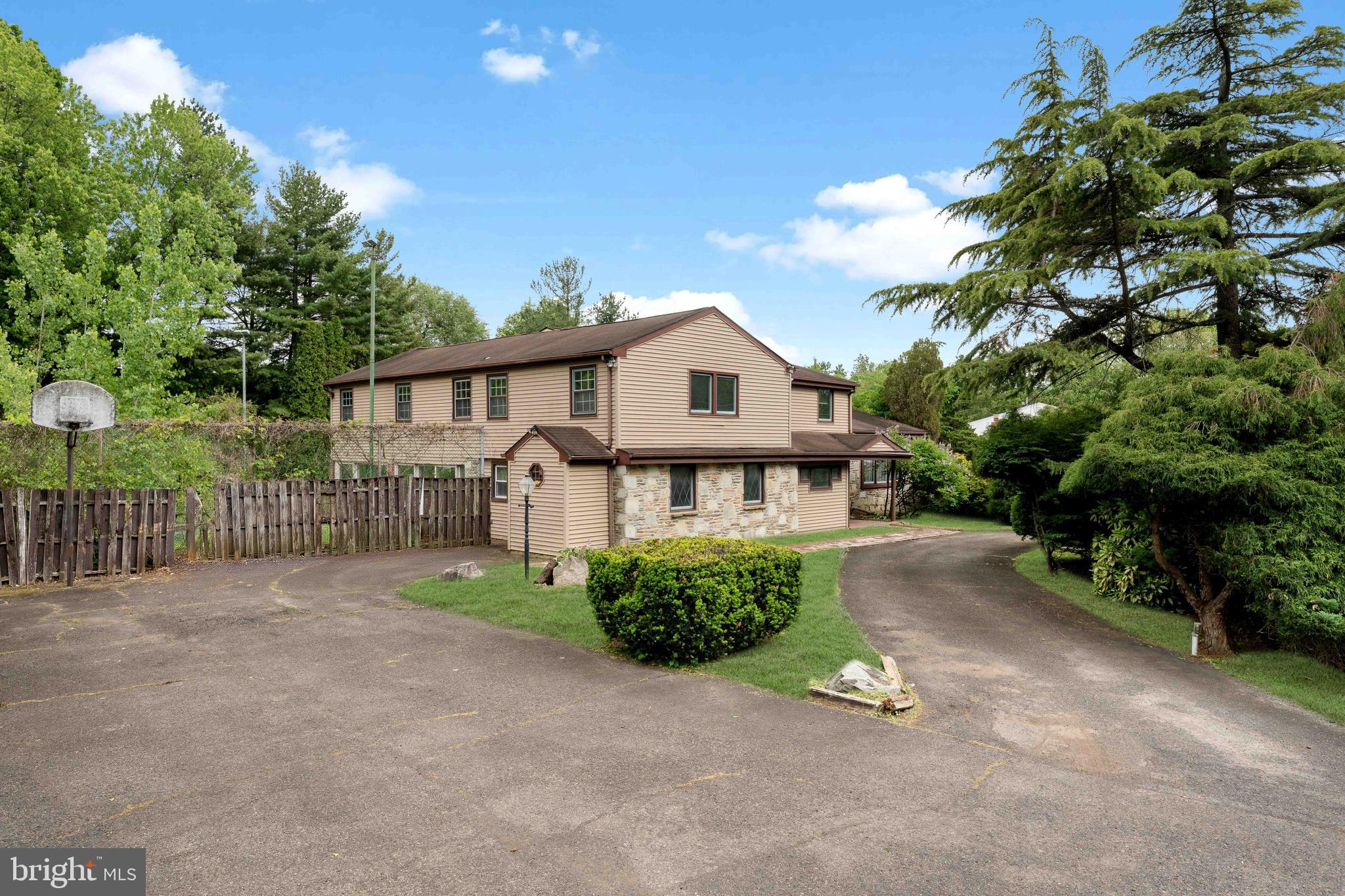 PINE WOODS - Residential