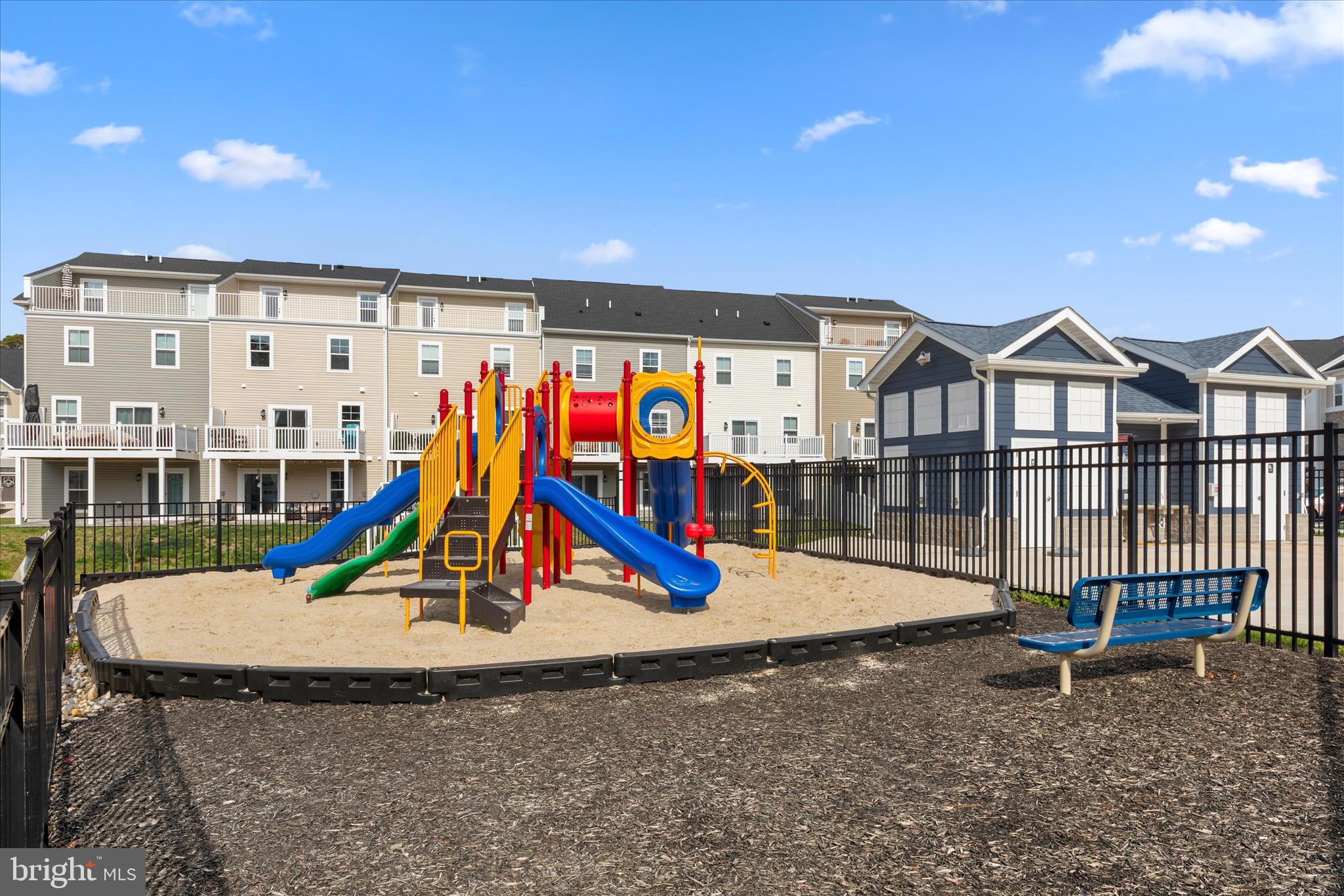 SEA OAKS VILLAGE - Residential