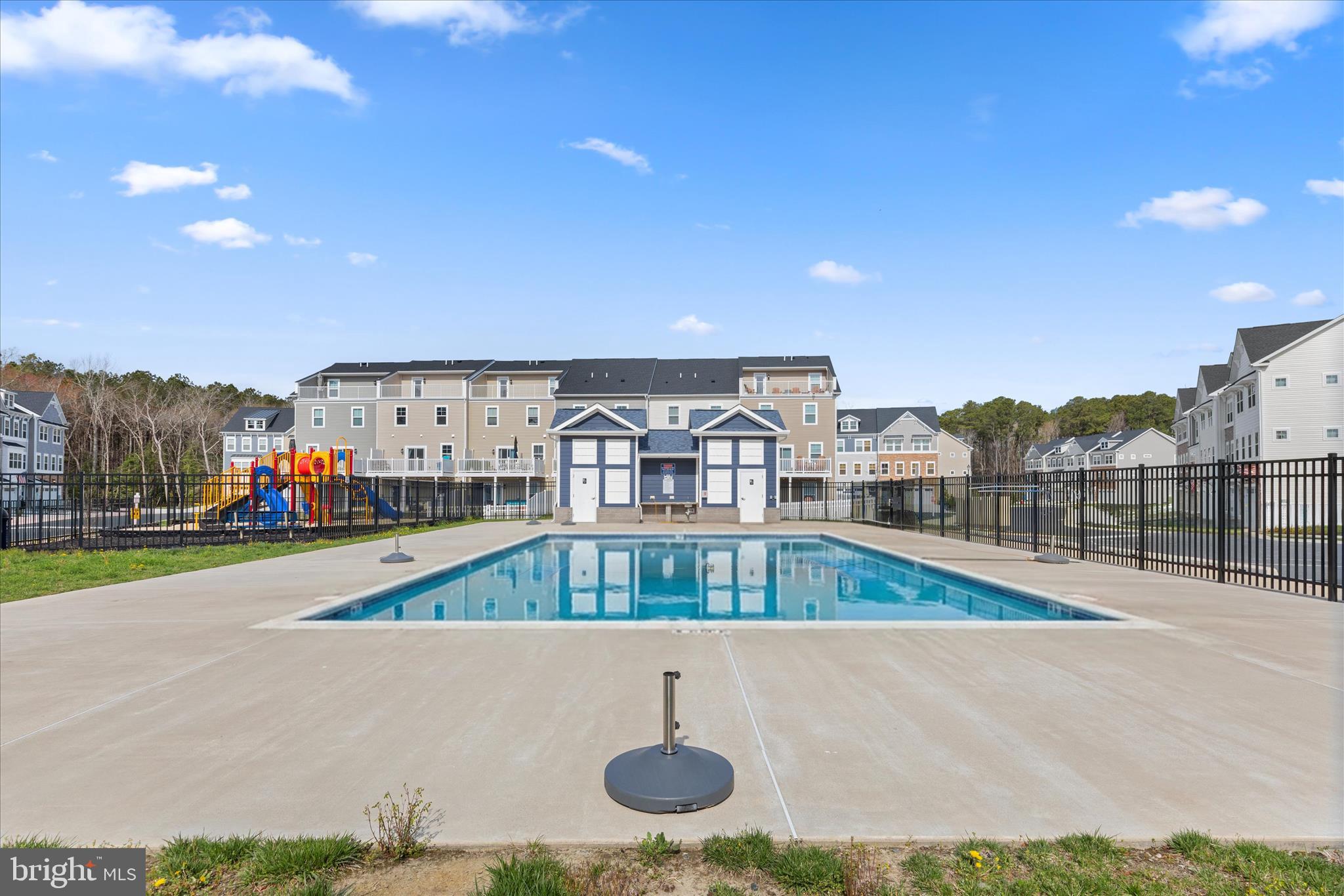 SEA OAKS VILLAGE - Residential