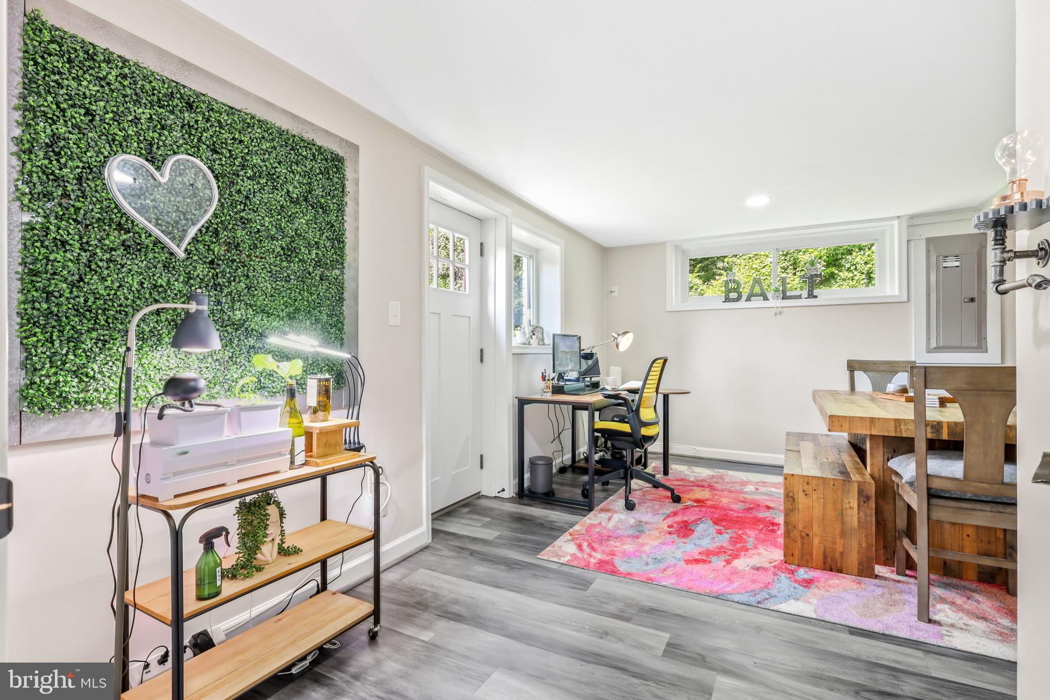MOUNT WASHINGTON - Residential