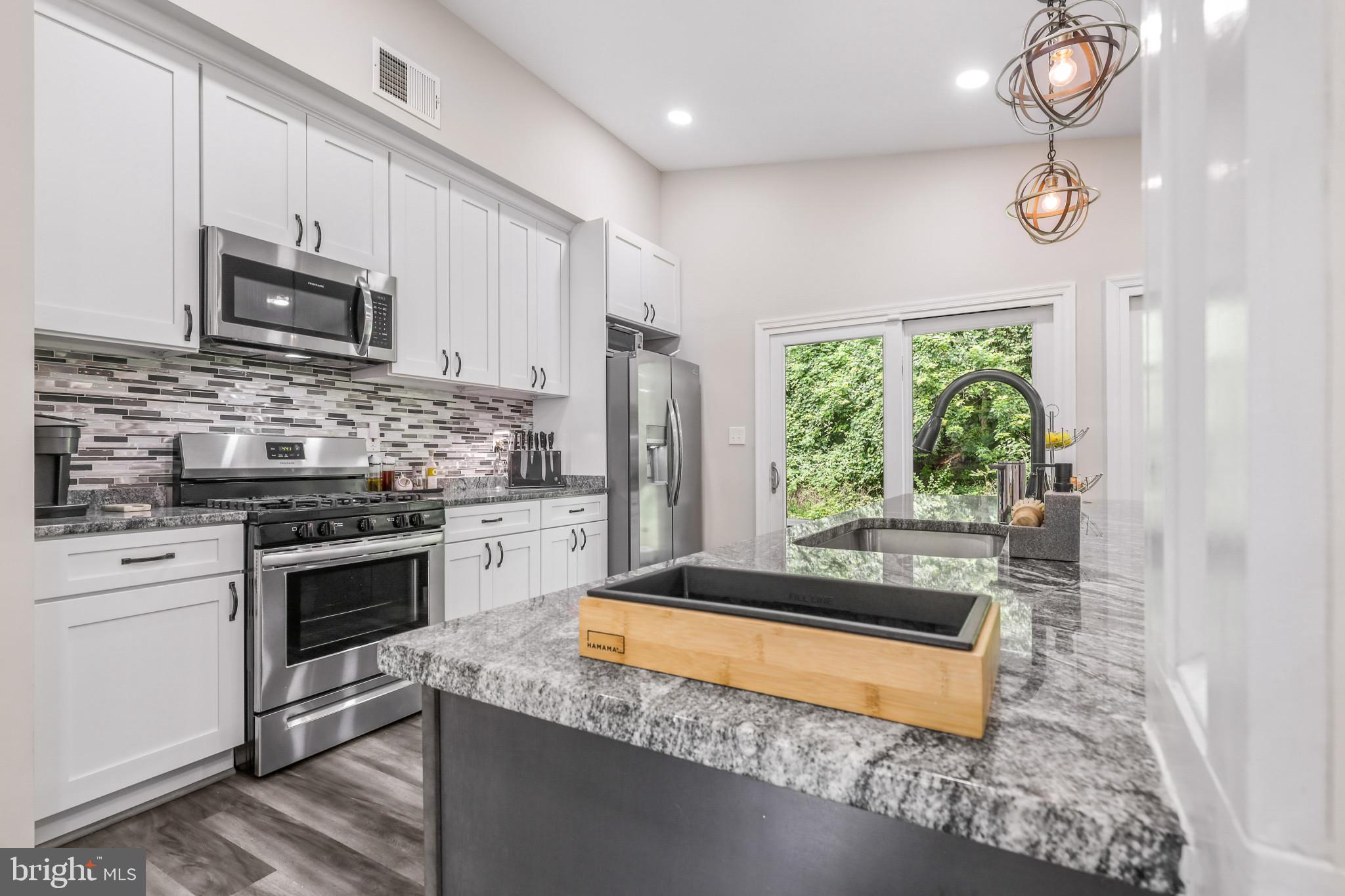 MOUNT WASHINGTON - Residential