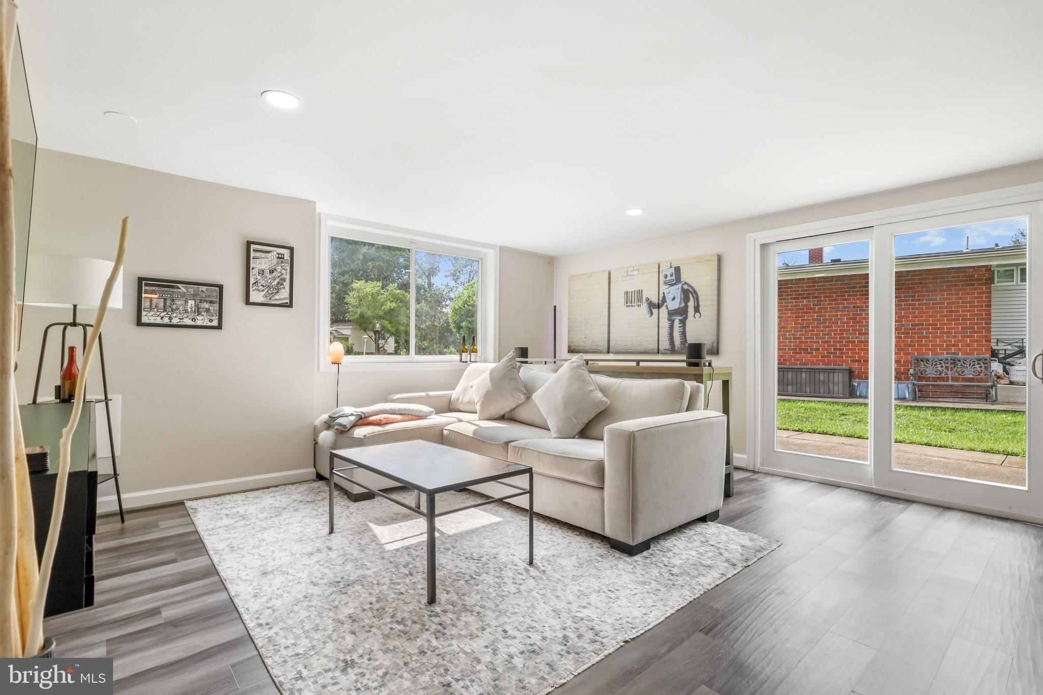 MOUNT WASHINGTON - Residential