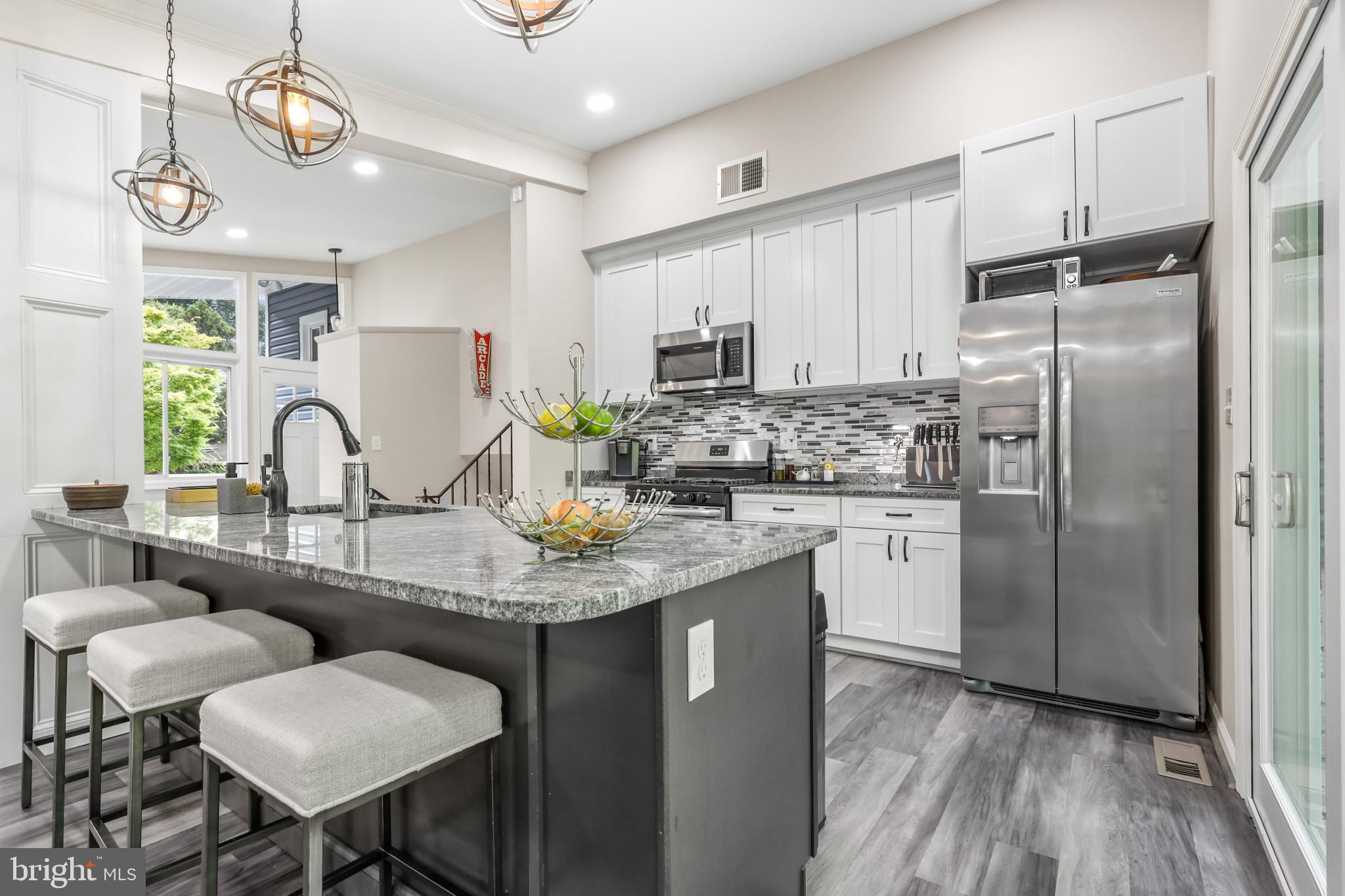 MOUNT WASHINGTON - Residential