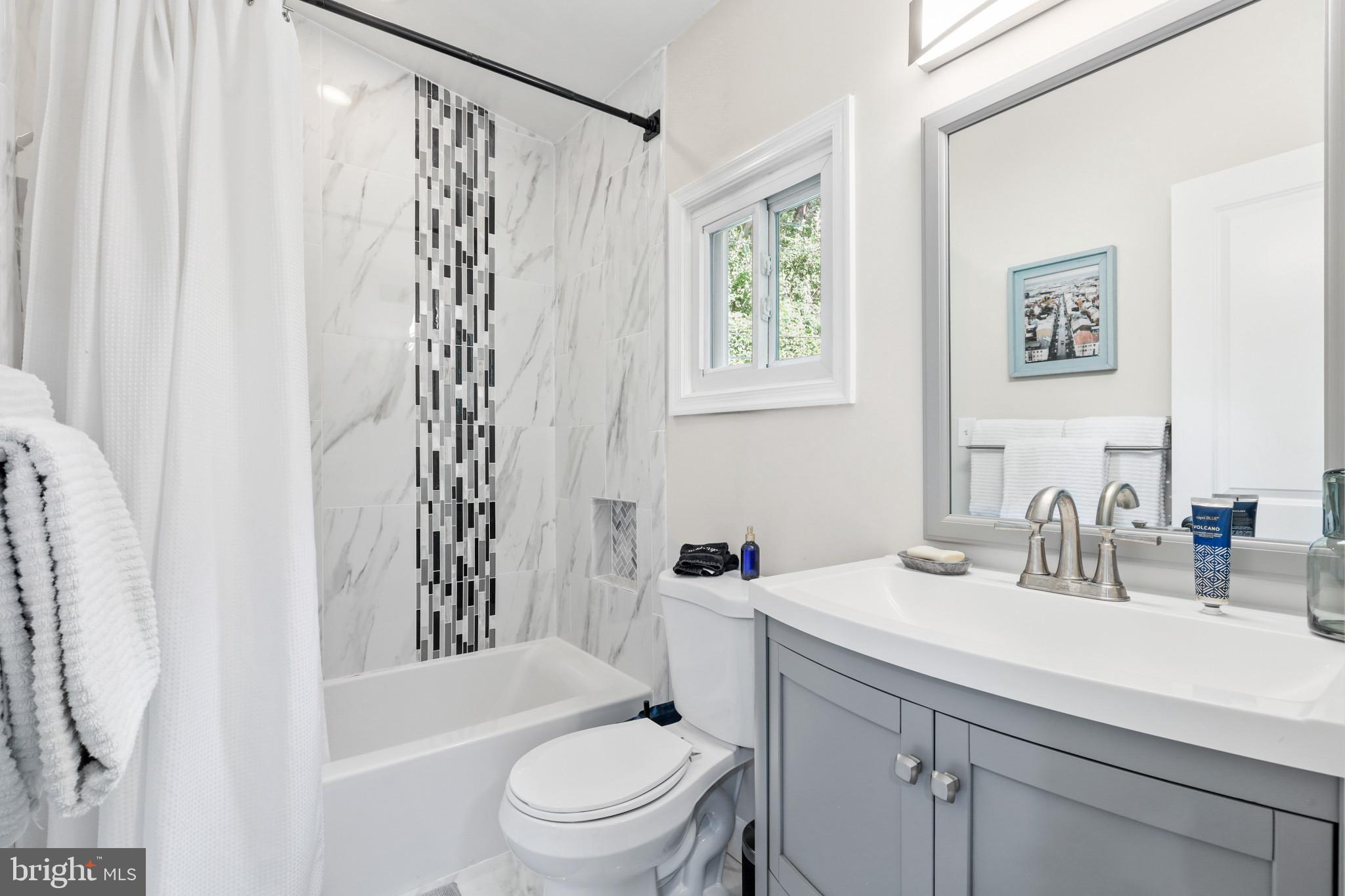 MOUNT WASHINGTON - Residential