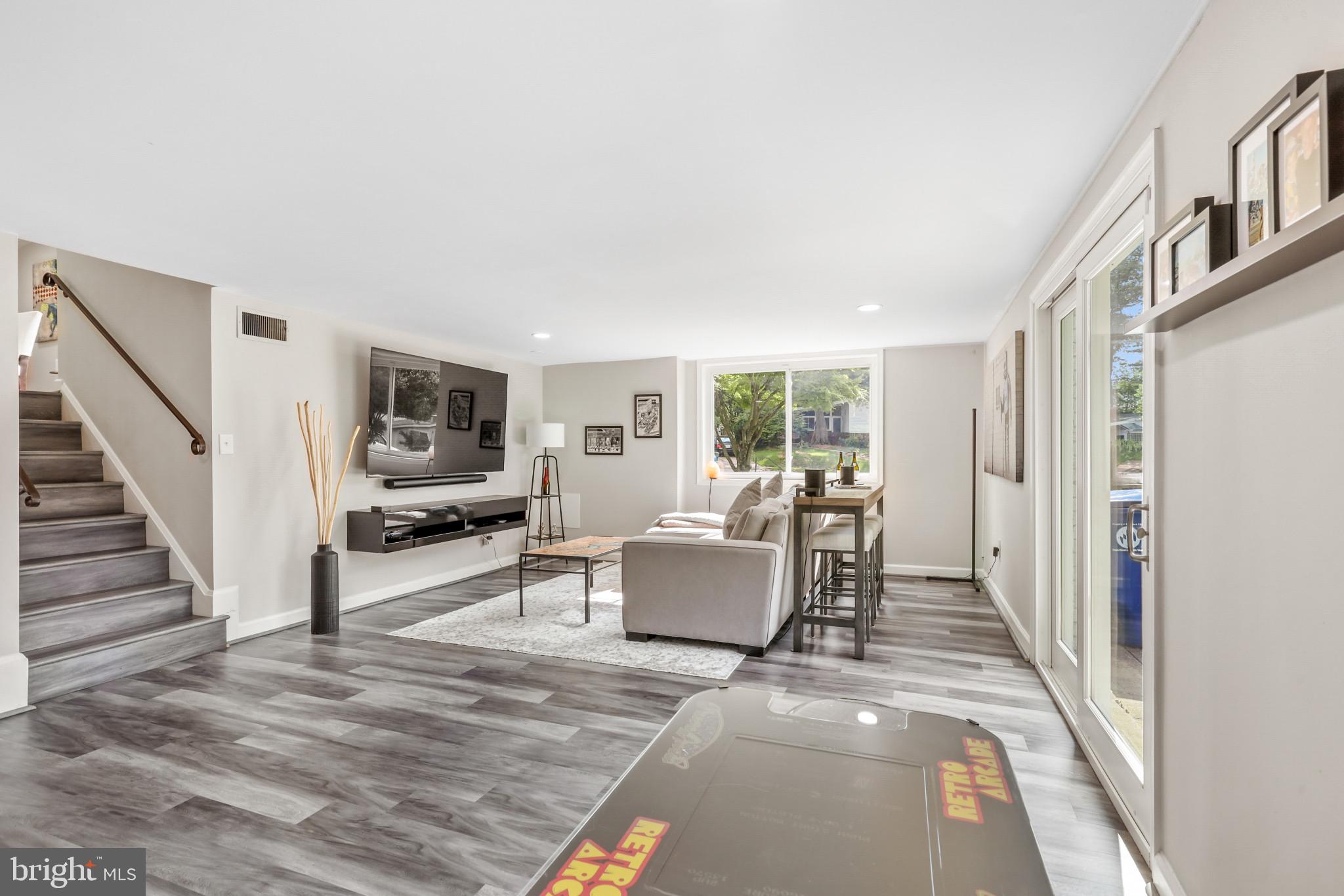MOUNT WASHINGTON - Residential