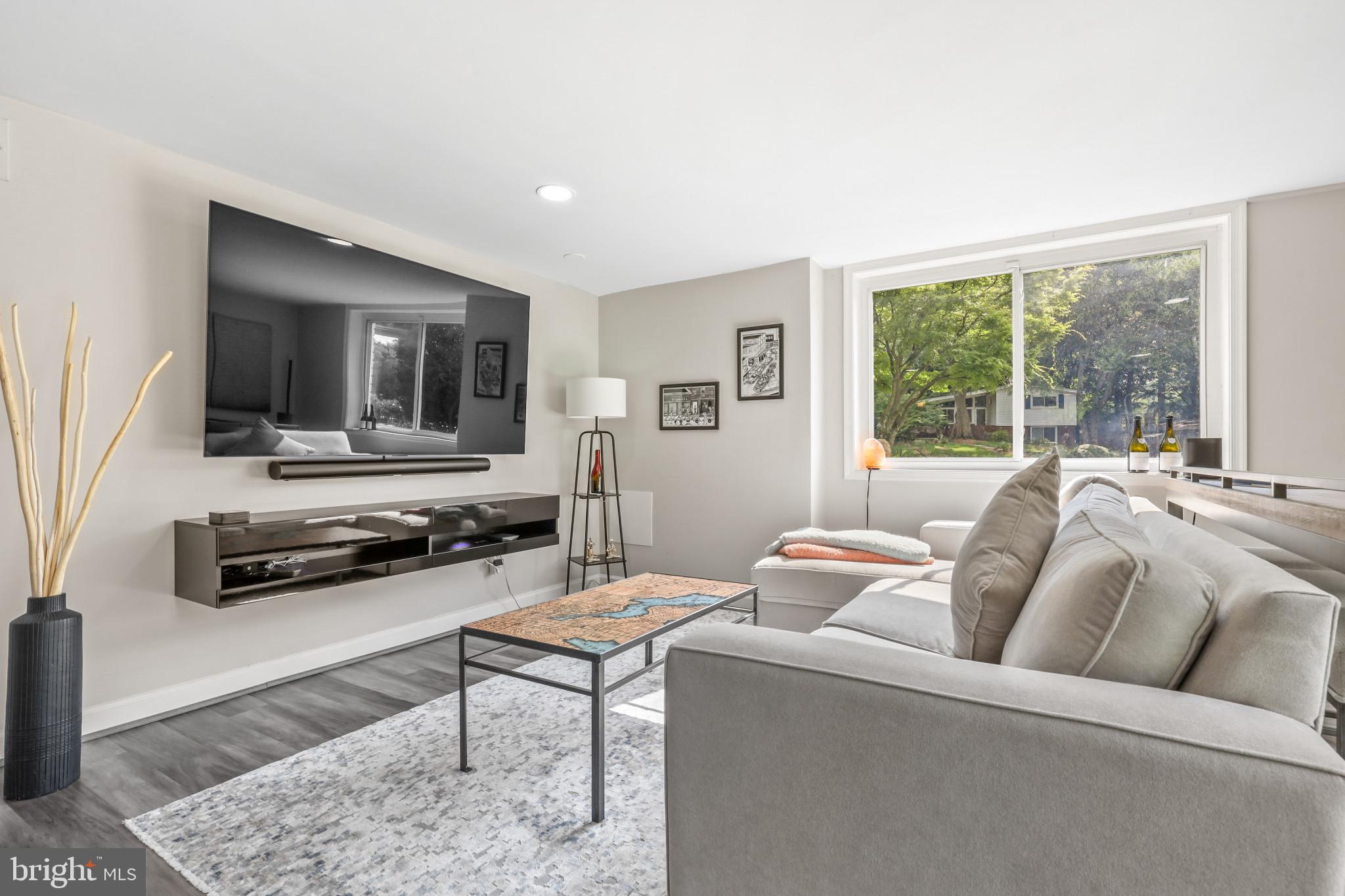 MOUNT WASHINGTON - Residential