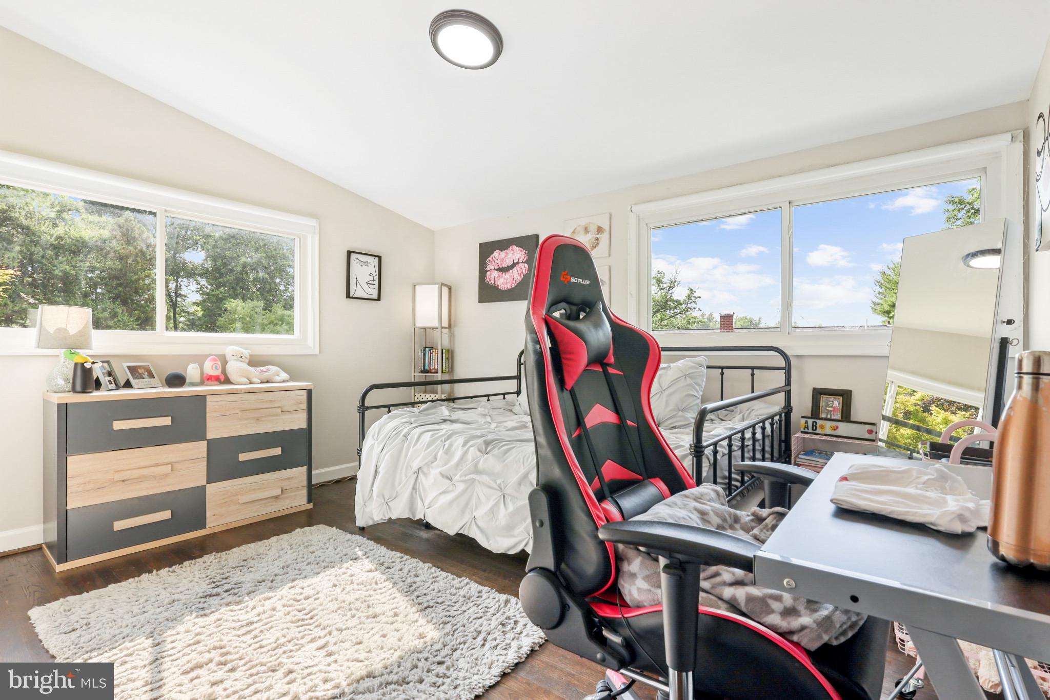 MOUNT WASHINGTON - Residential