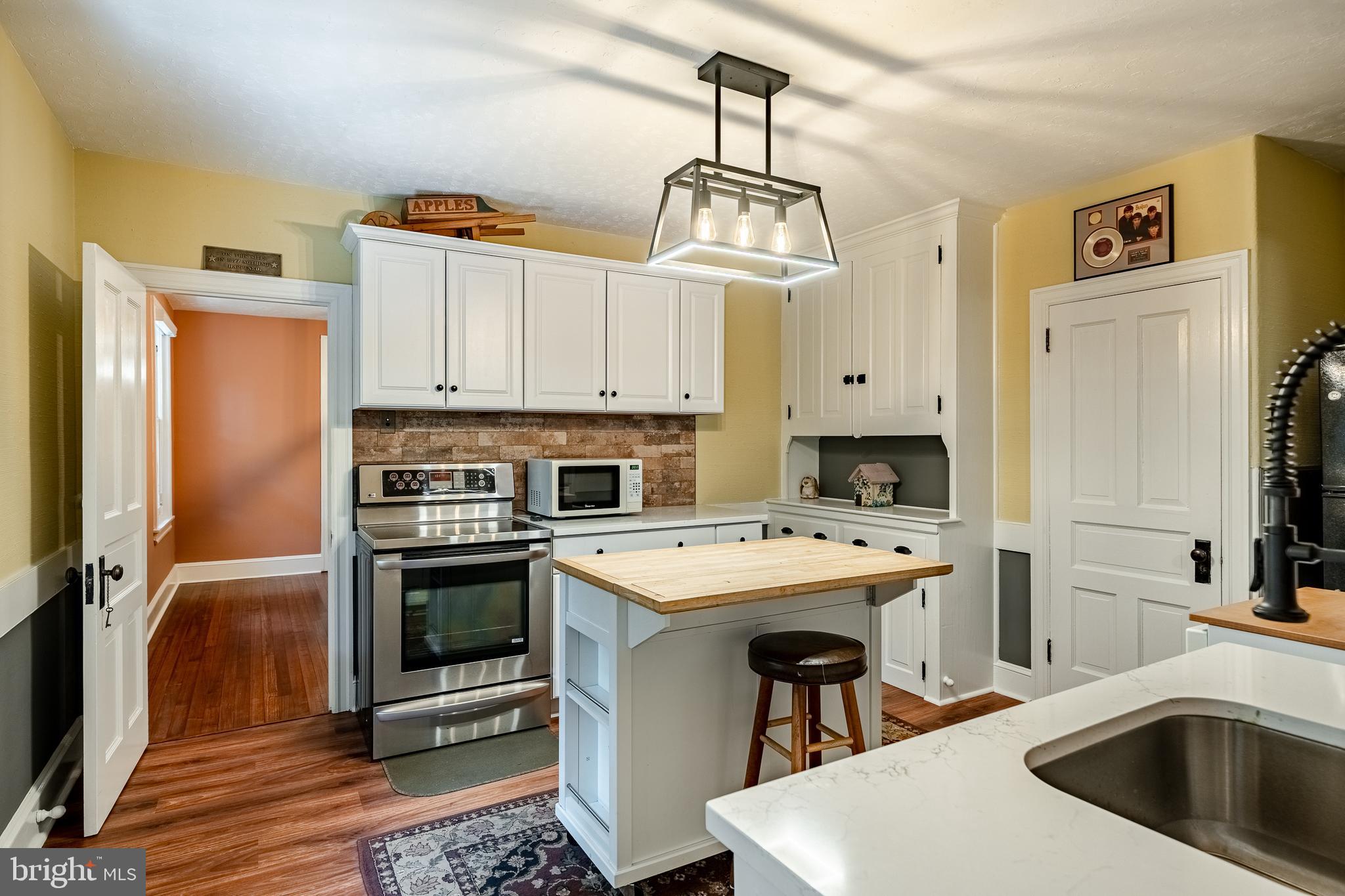 RADNOR HUNT - Residential