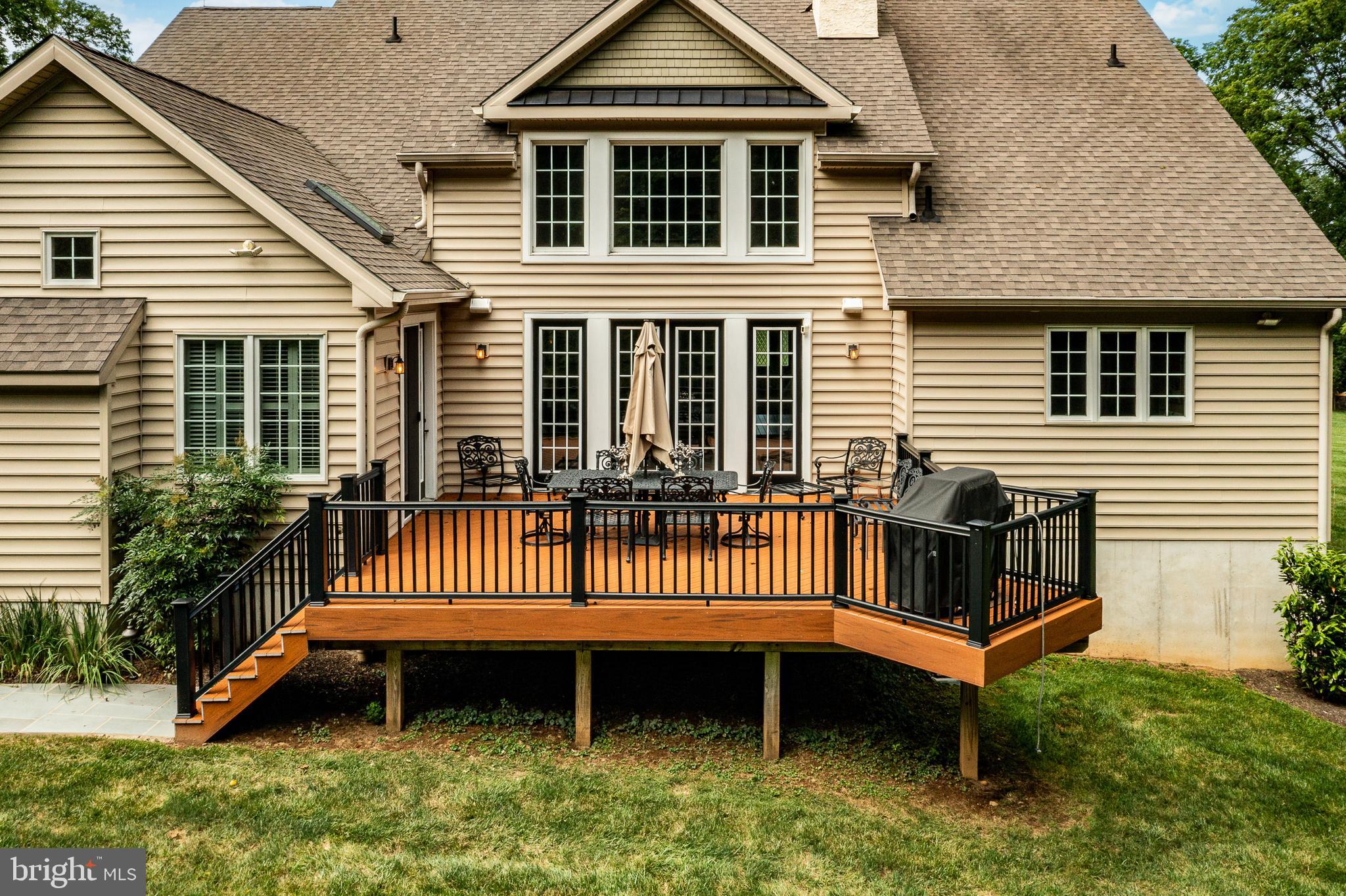 RADNOR HUNT - Residential