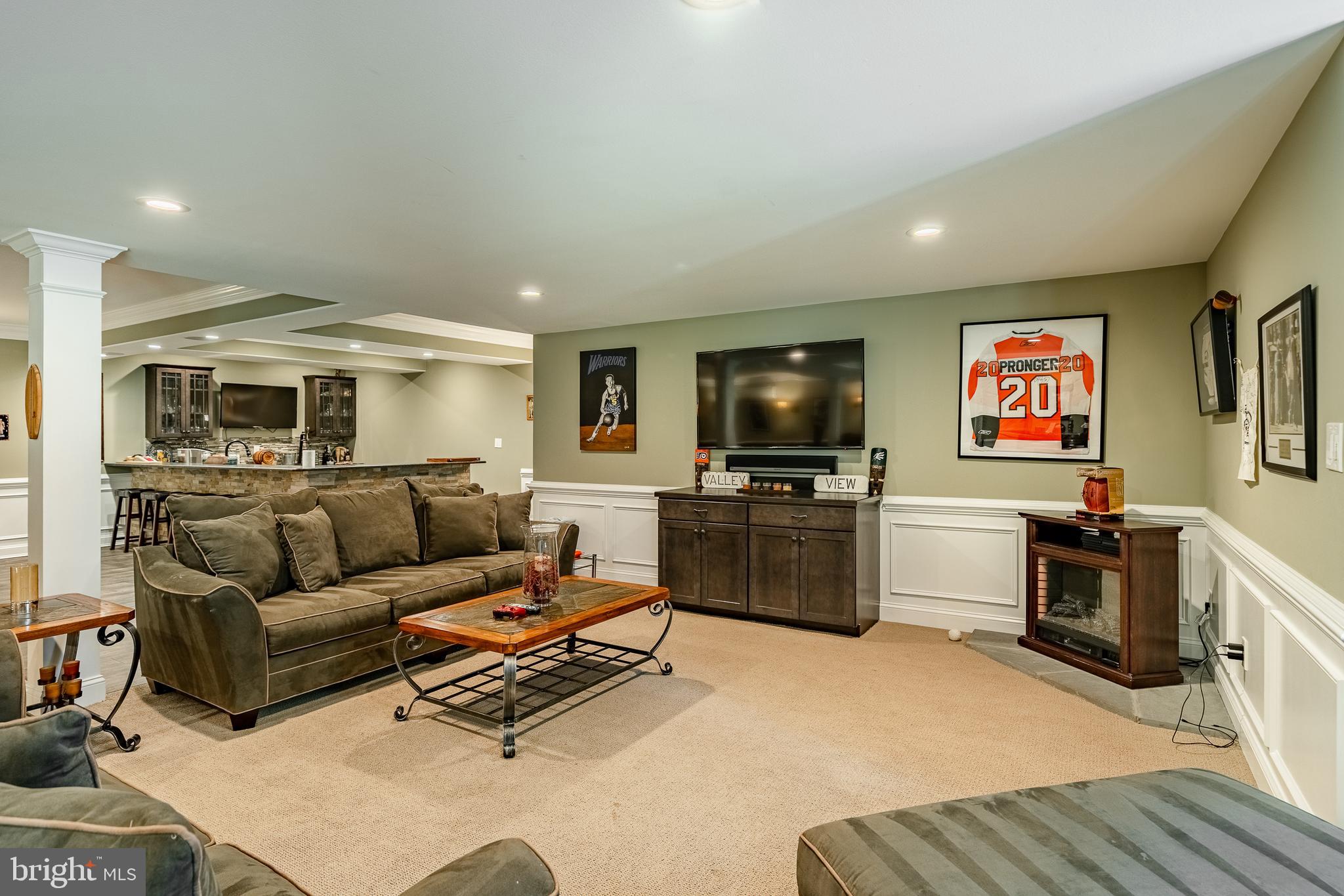 RADNOR HUNT - Residential