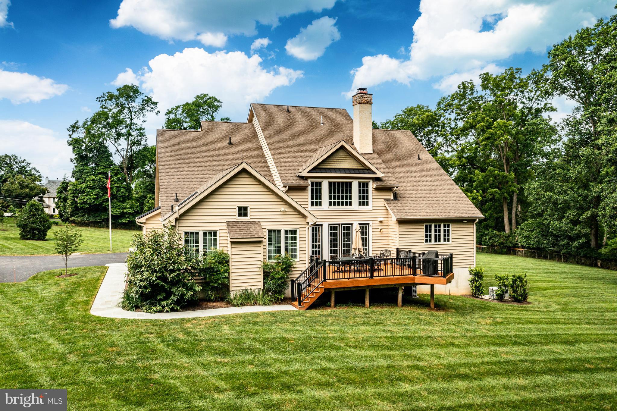 RADNOR HUNT - Residential