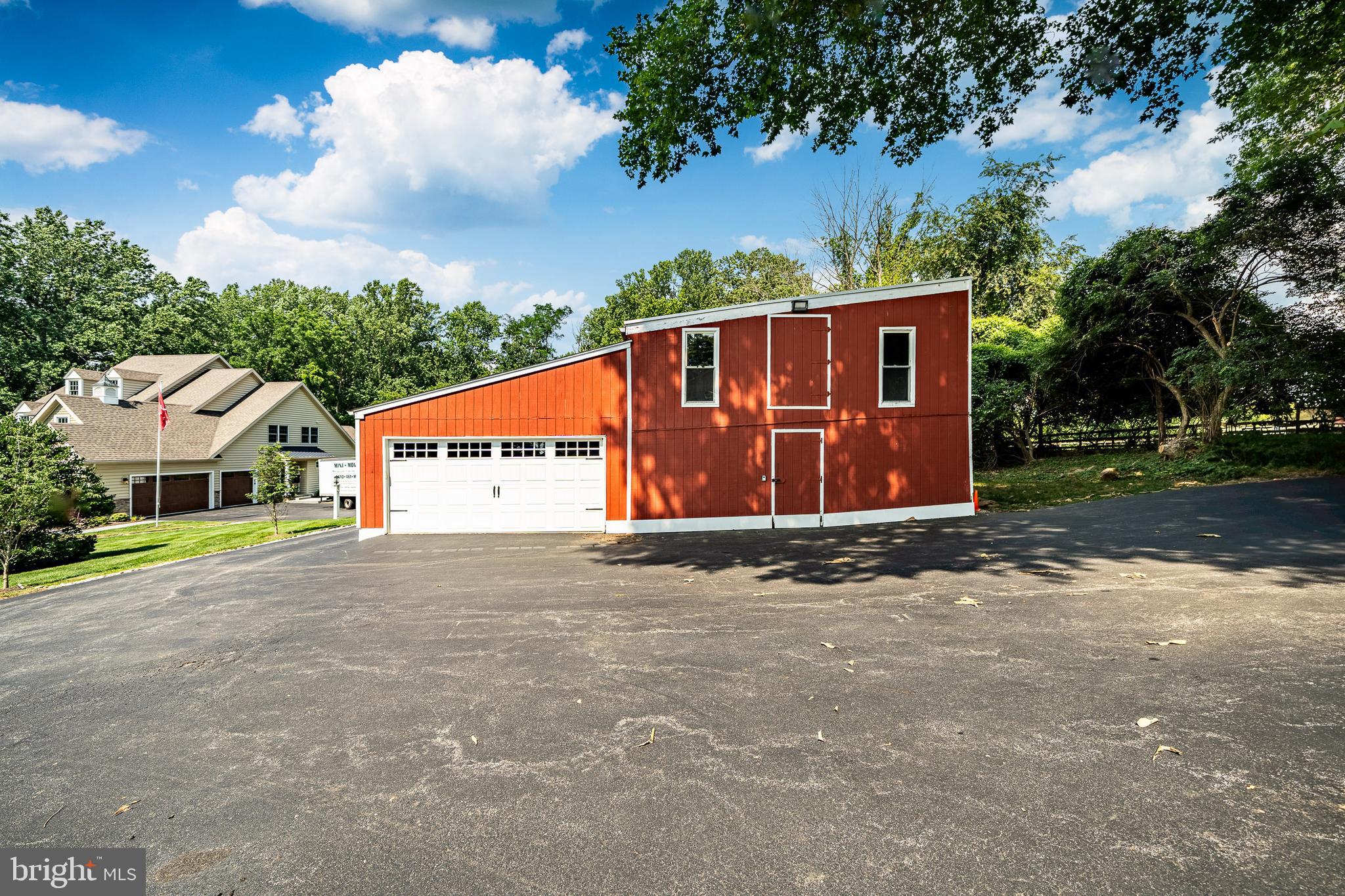 RADNOR HUNT - Residential