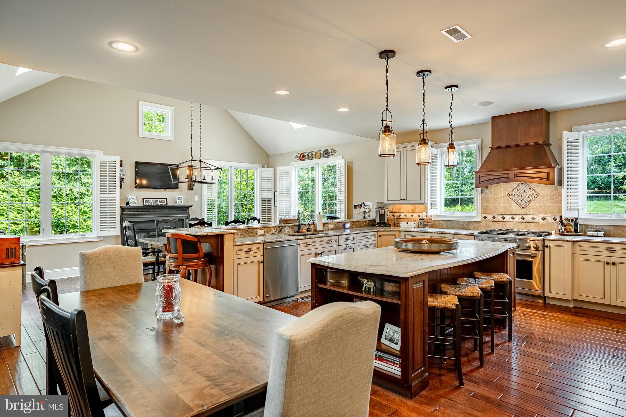 RADNOR HUNT - Residential