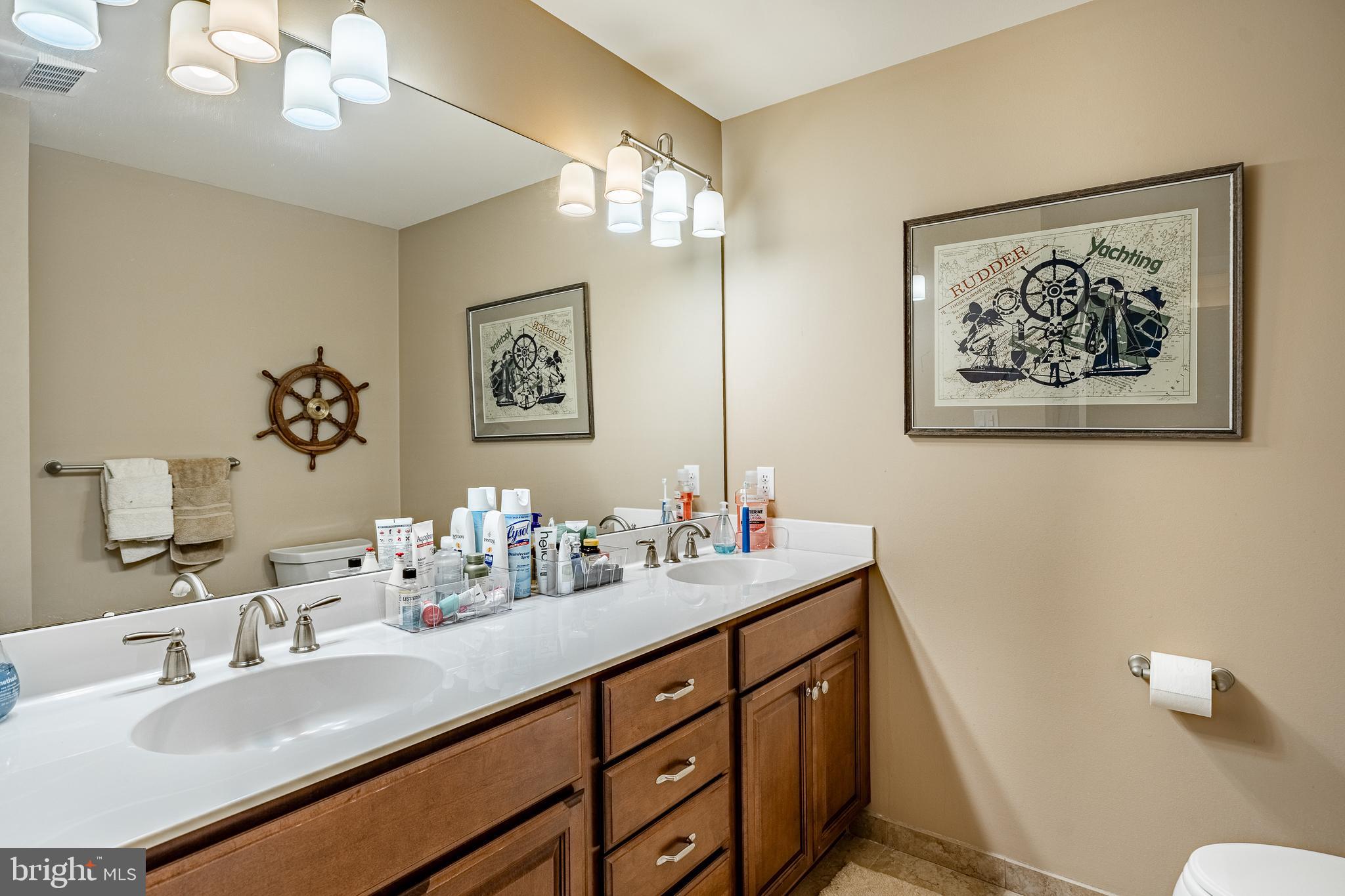 RADNOR HUNT - Residential