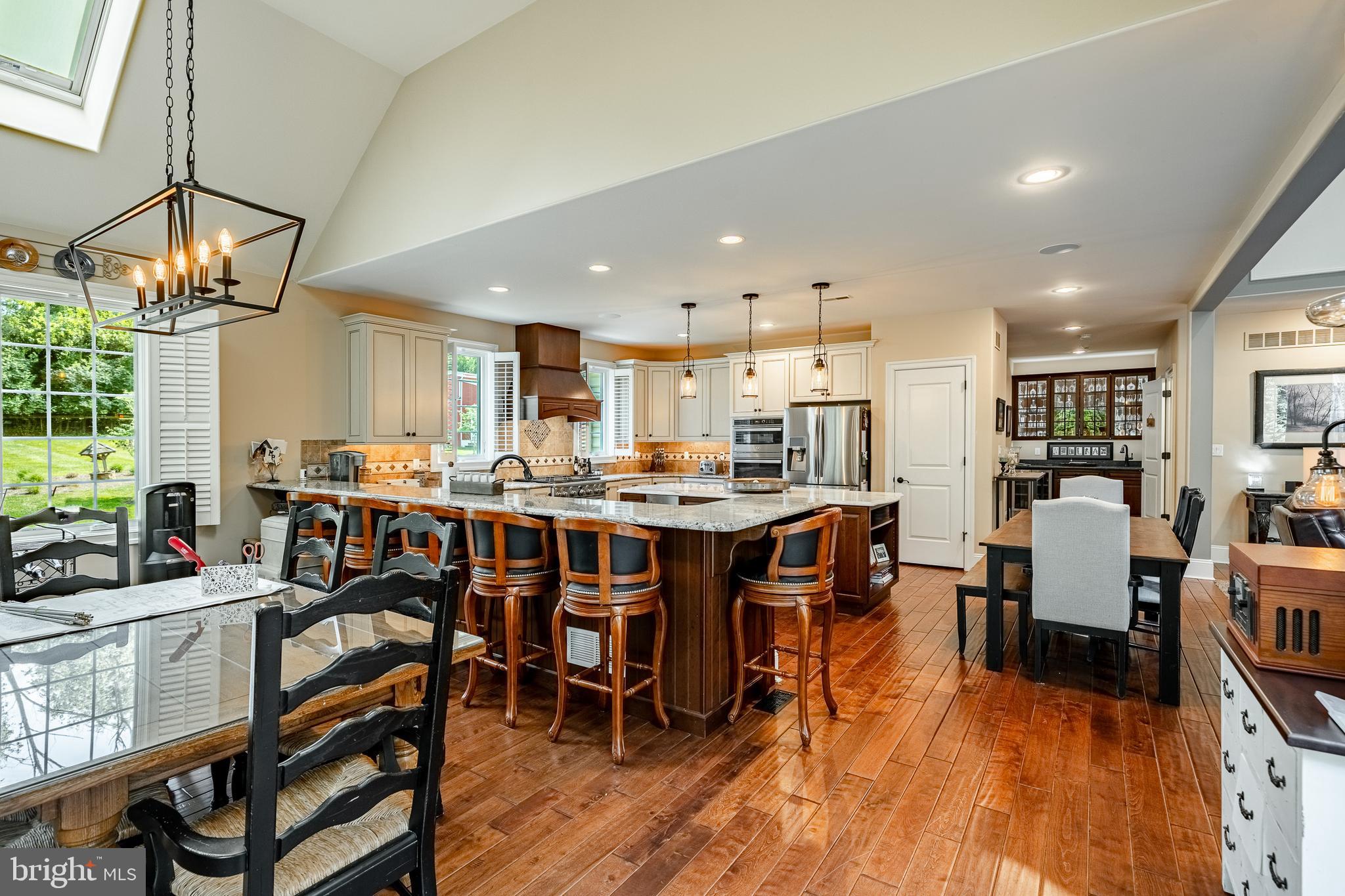 RADNOR HUNT - Residential