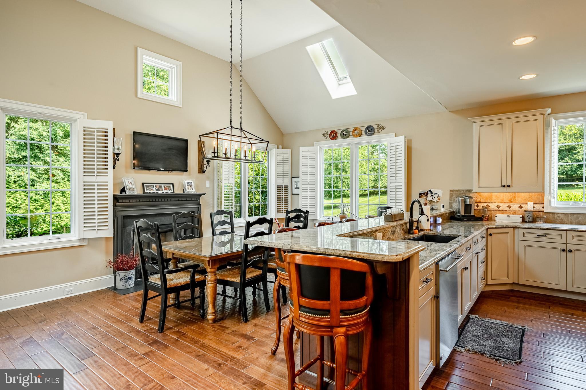 RADNOR HUNT - Residential