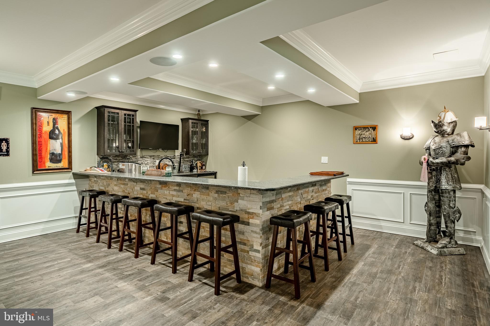 RADNOR HUNT - Residential