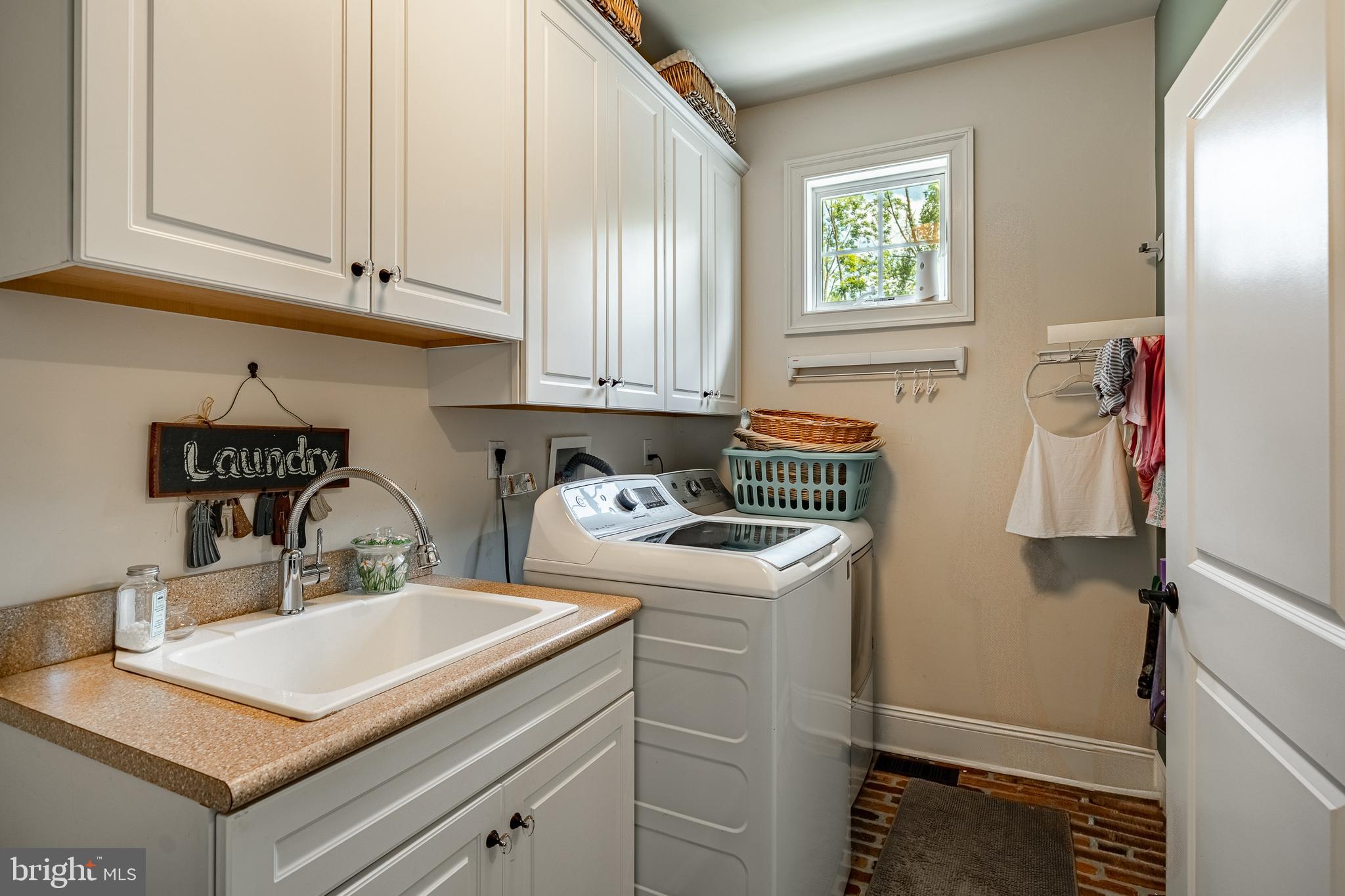 RADNOR HUNT - Residential