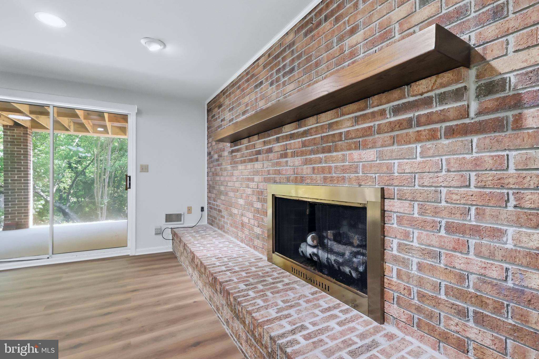 TOWN CREEK - Residential