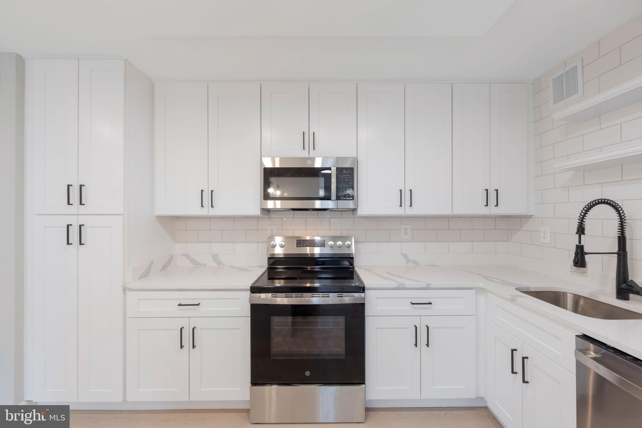 WEST END - Residential Lease