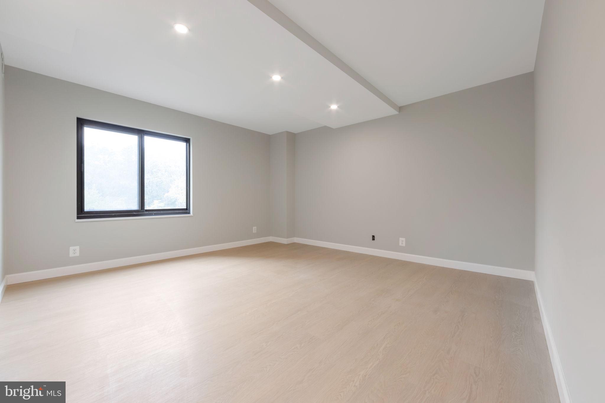 WEST END - Residential Lease