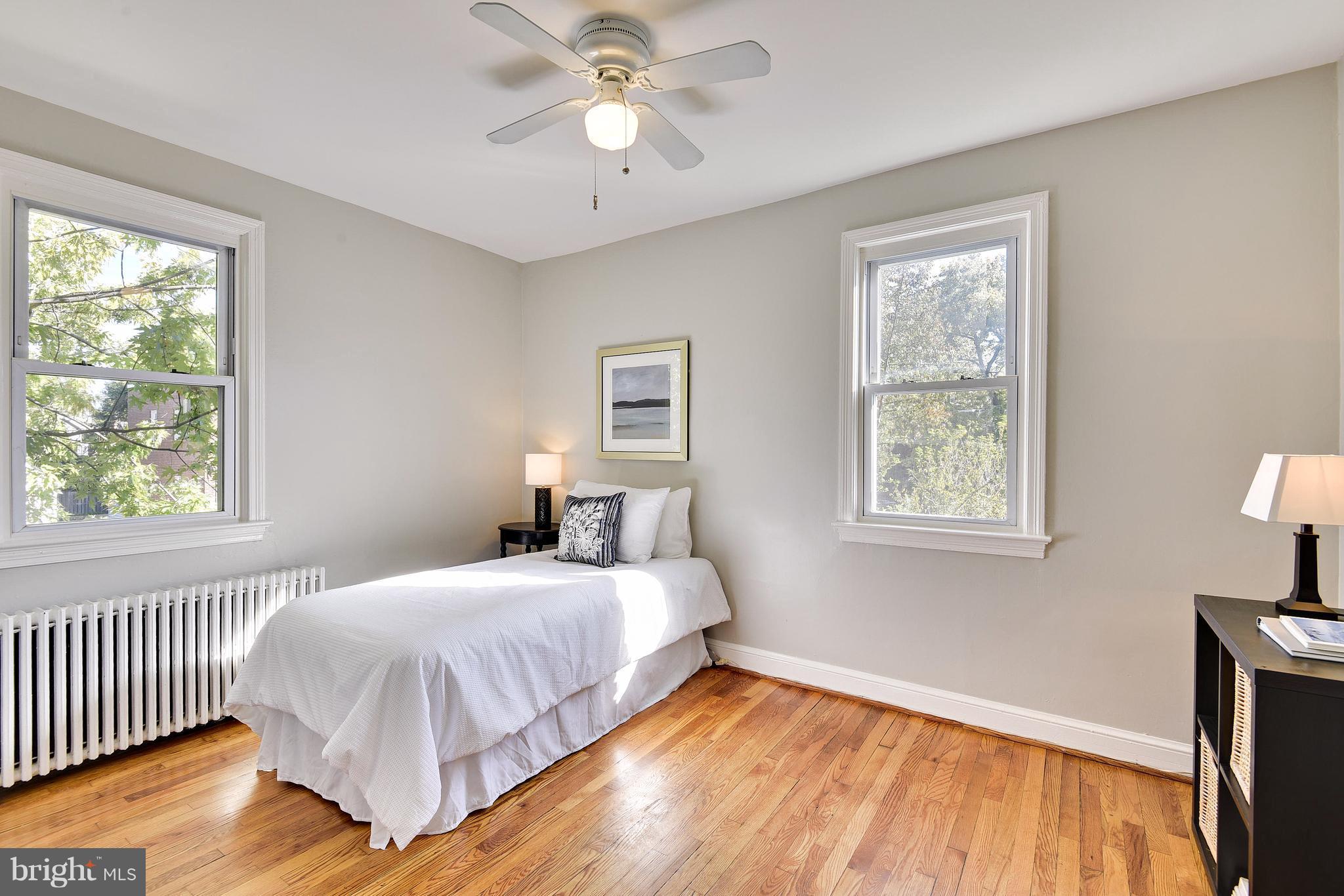 ROSEMONT PARK - Residential