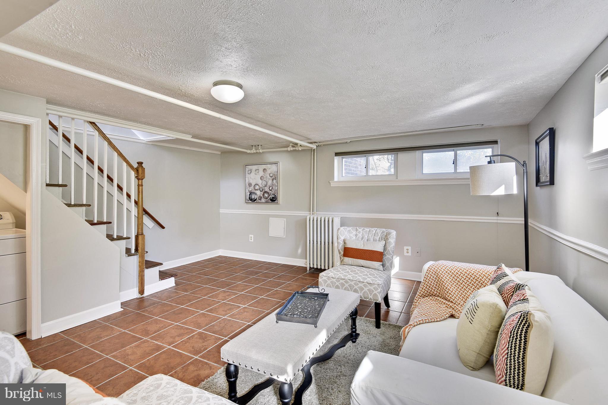 ROSEMONT PARK - Residential