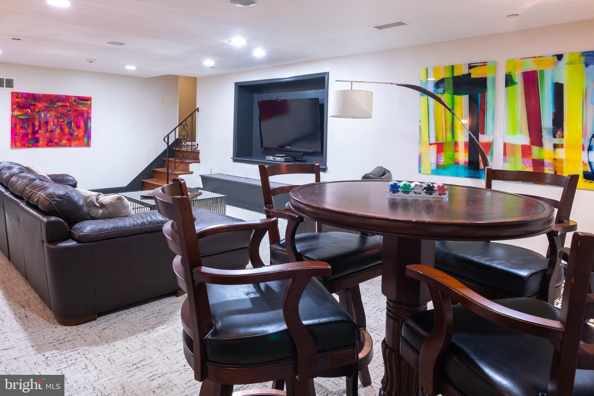 FORT WASHINGTON - Residential