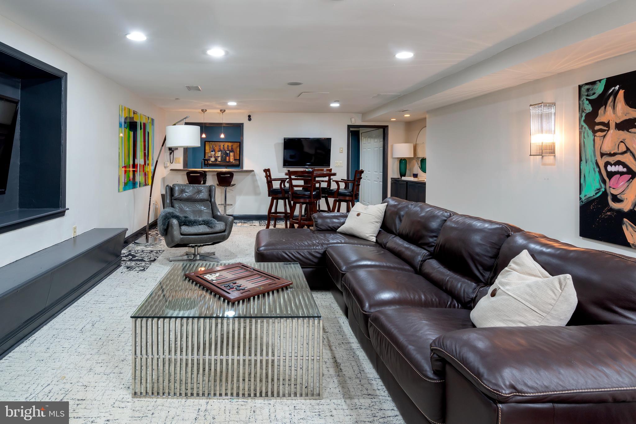 FORT WASHINGTON - Residential