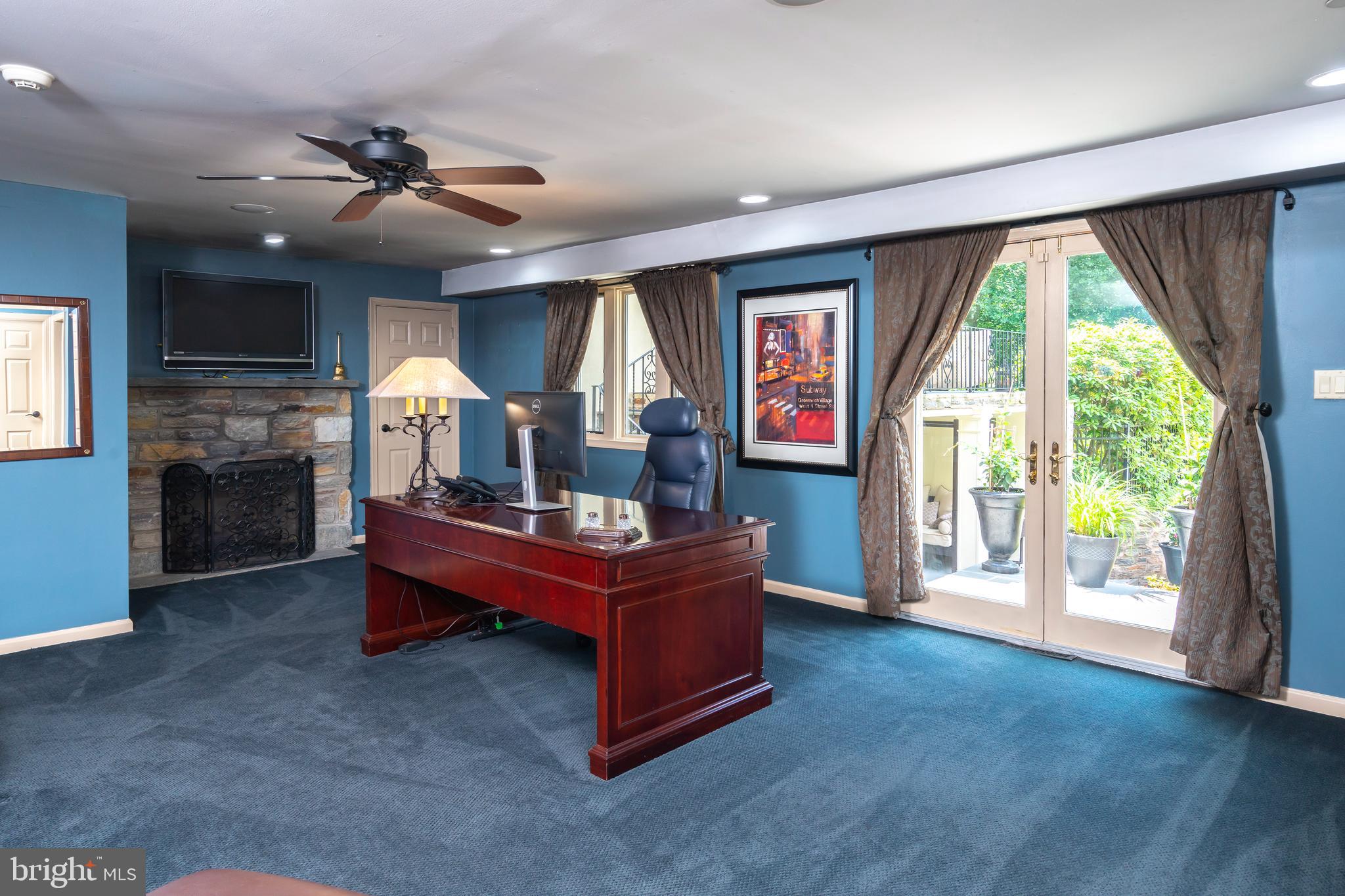 FORT WASHINGTON - Residential