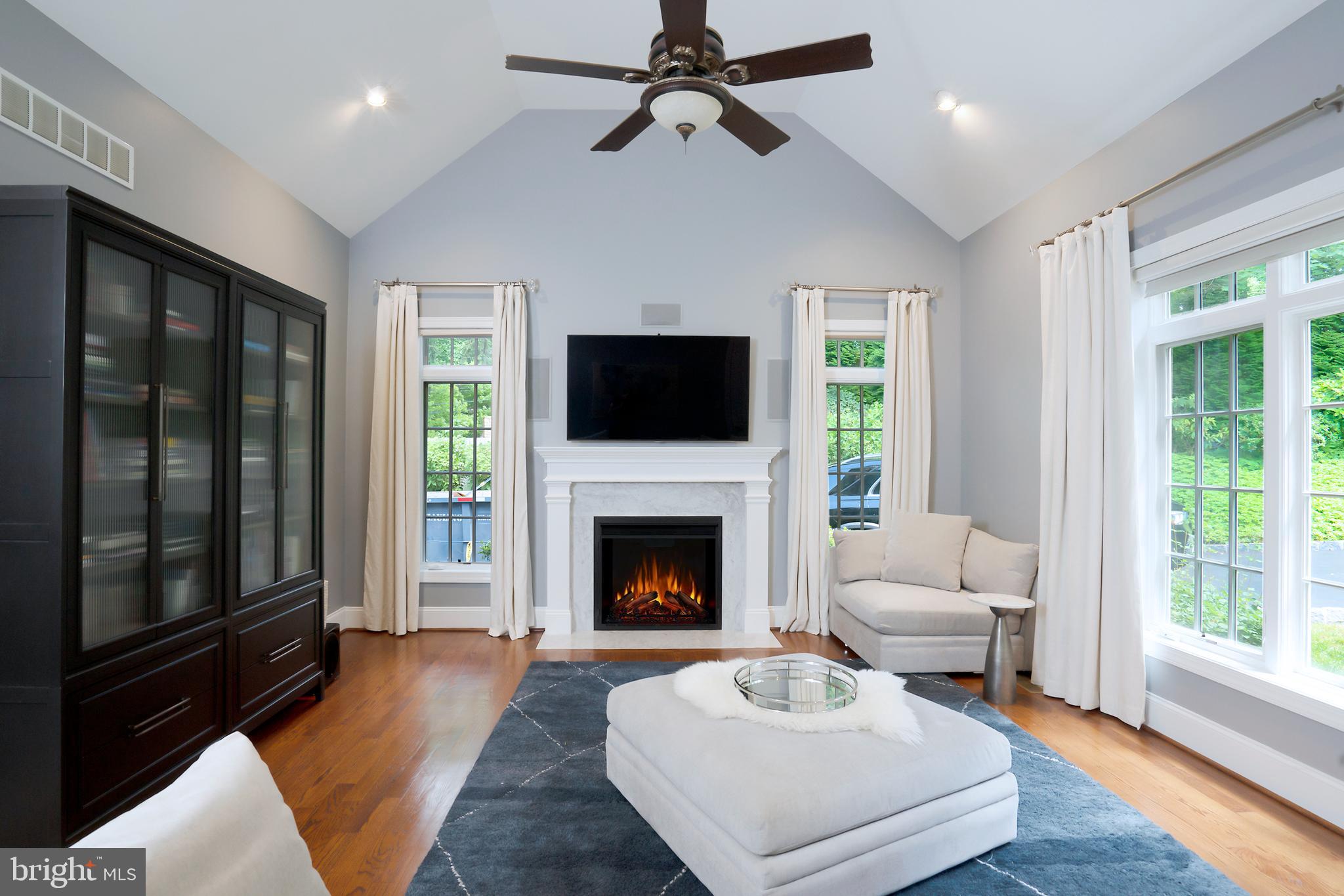 FORT WASHINGTON - Residential