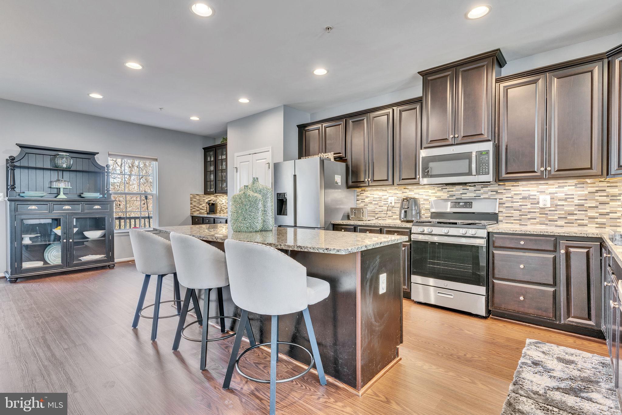 THE PARK AT ADDISON METRO - Residential