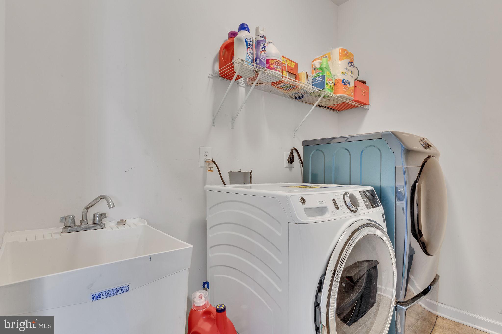 THE PARK AT ADDISON METRO - Residential