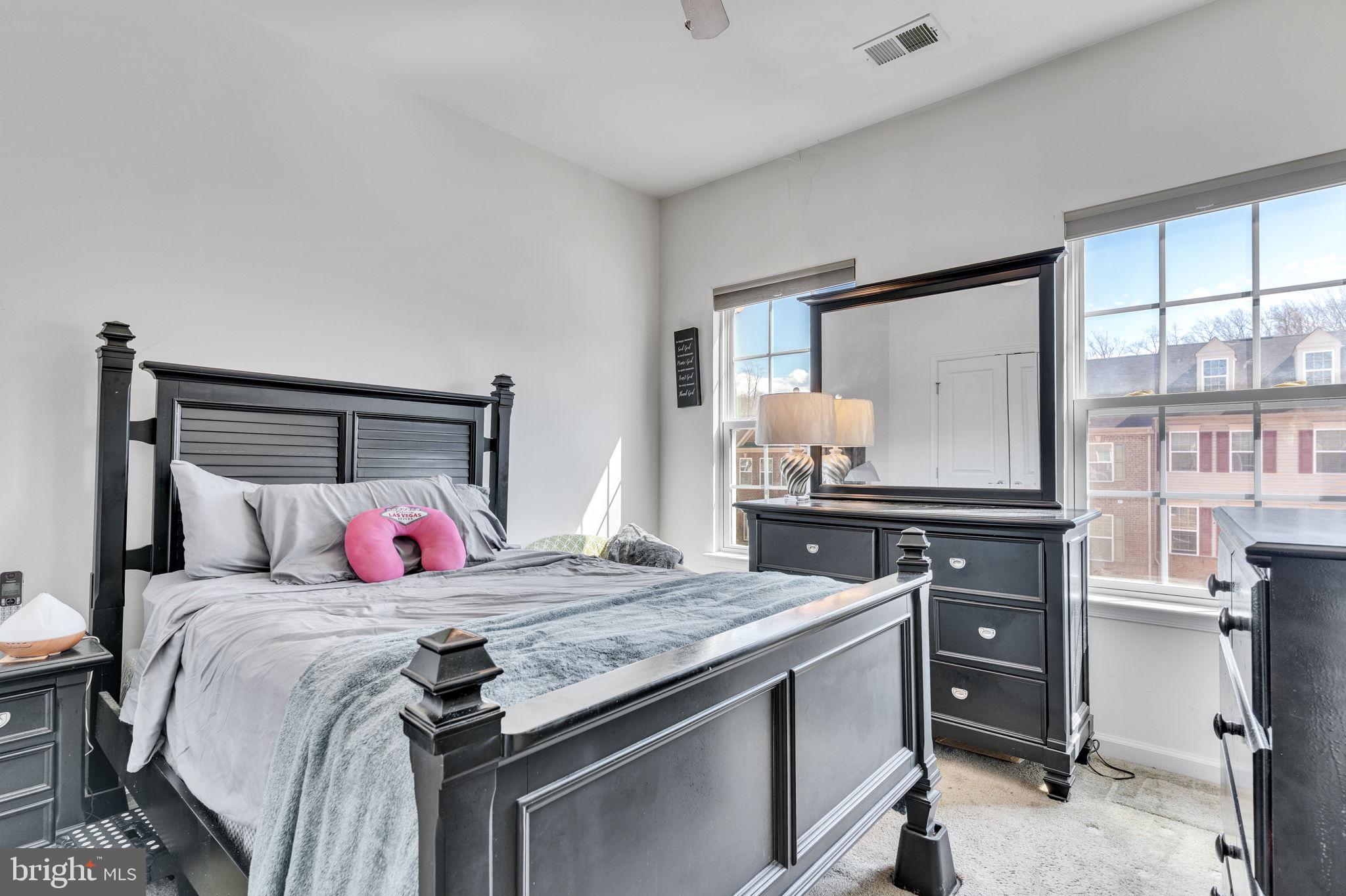 THE PARK AT ADDISON METRO - Residential