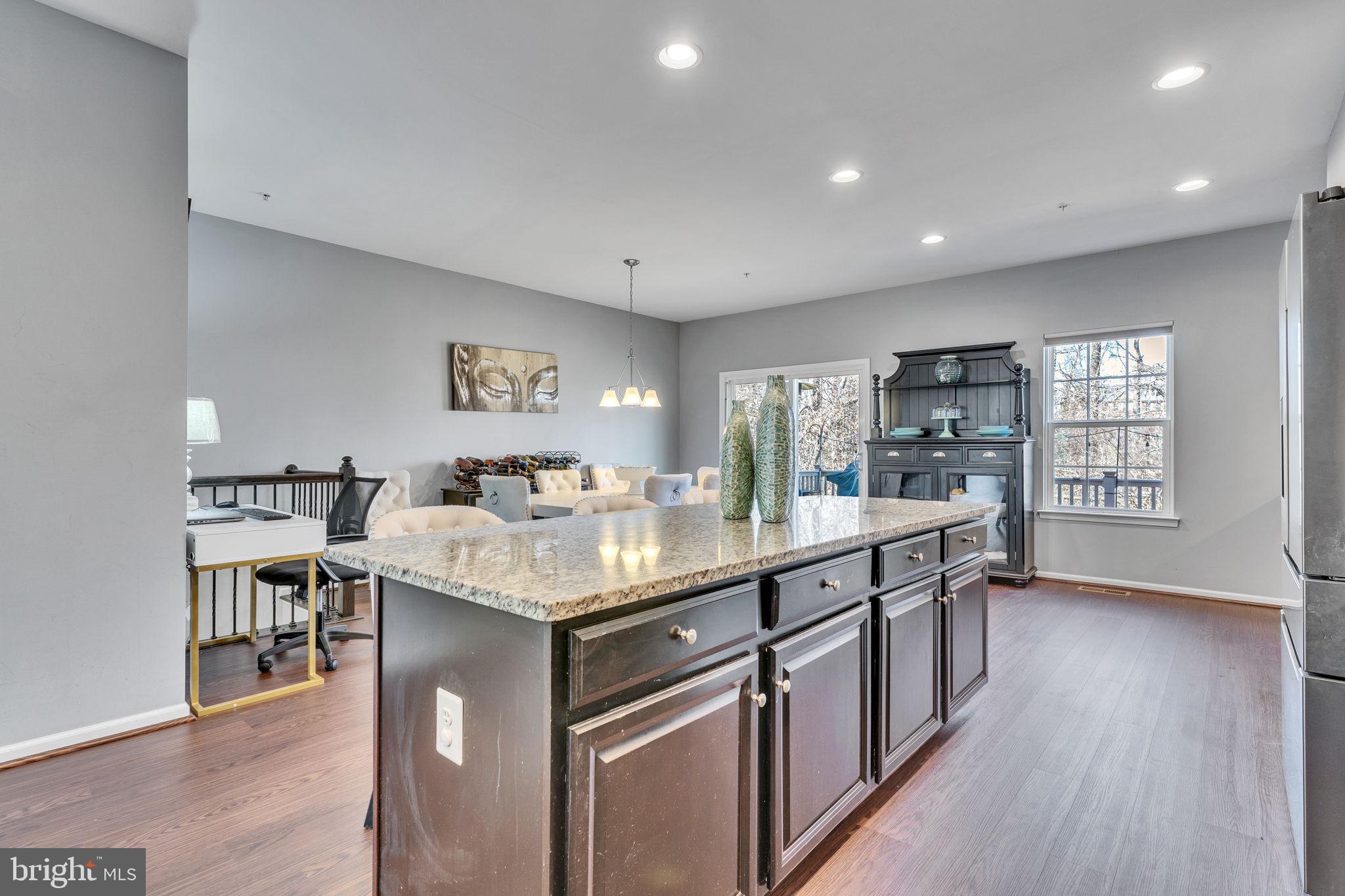 THE PARK AT ADDISON METRO - Residential