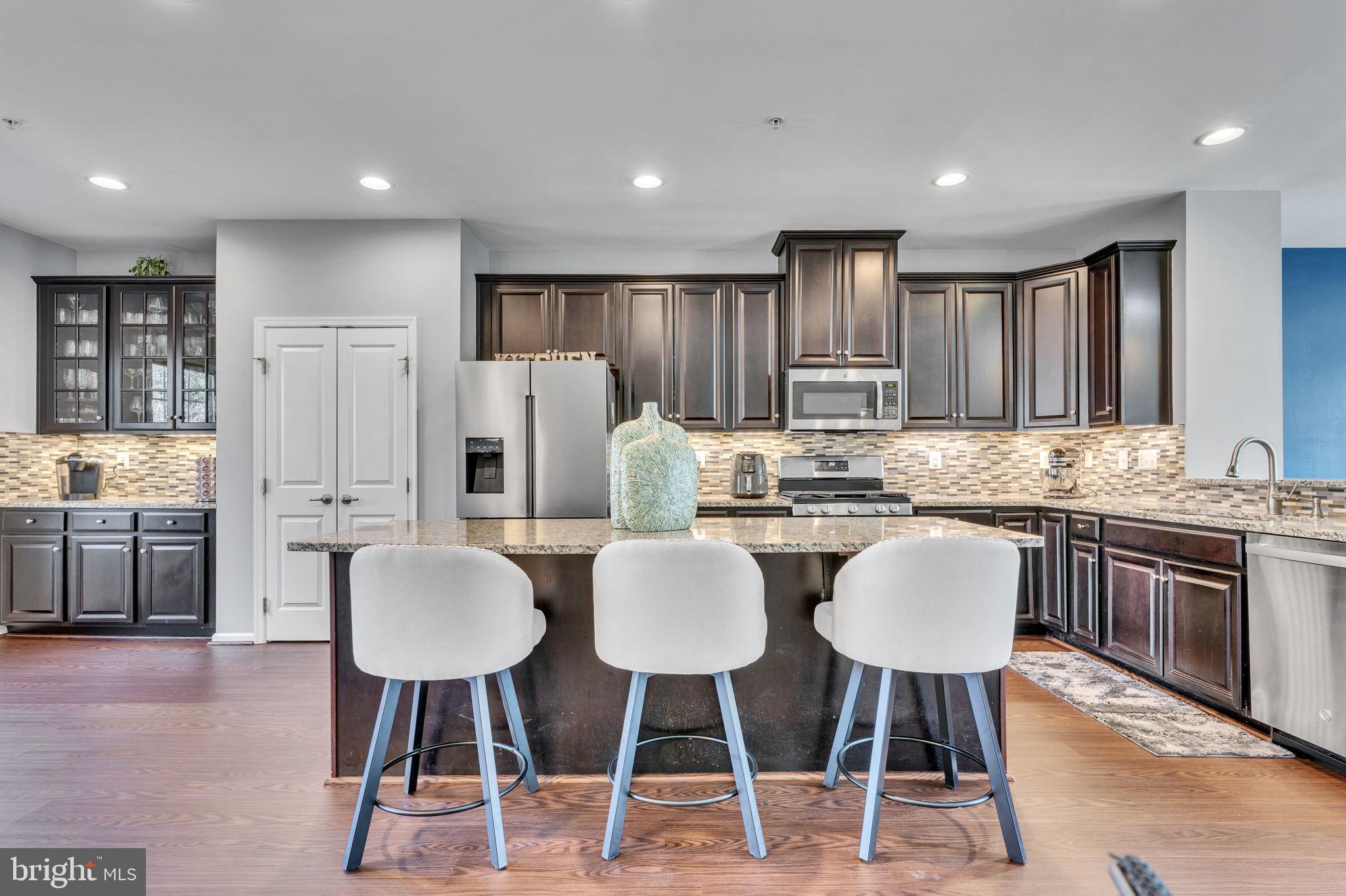 THE PARK AT ADDISON METRO - Residential