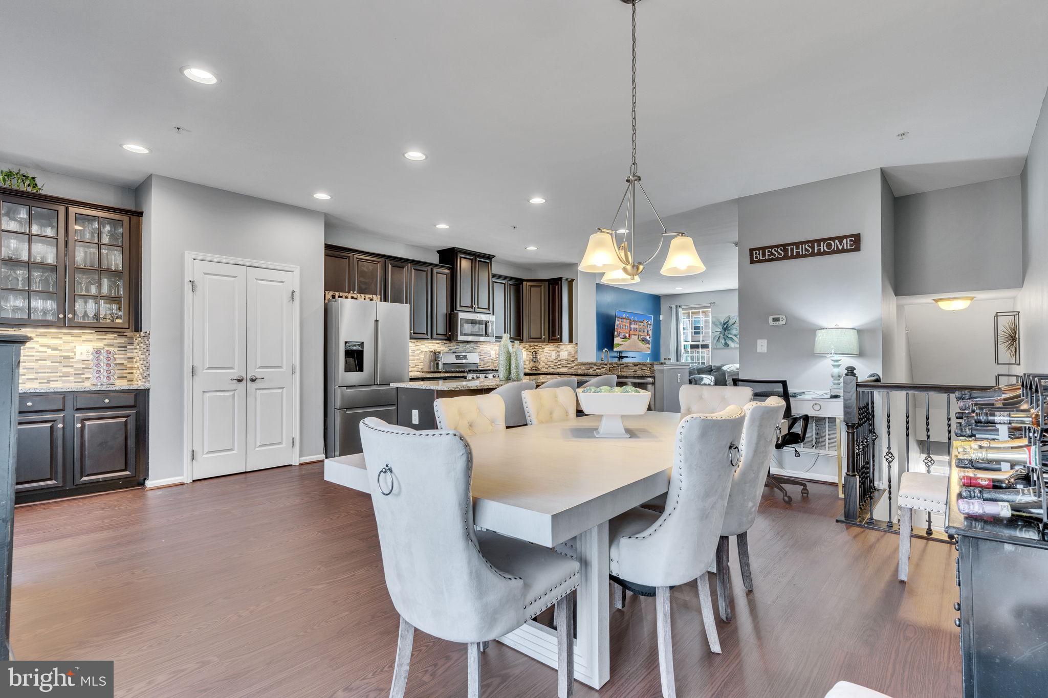 THE PARK AT ADDISON METRO - Residential