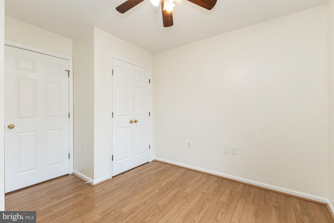 ROLLING OAKS - Residential Lease