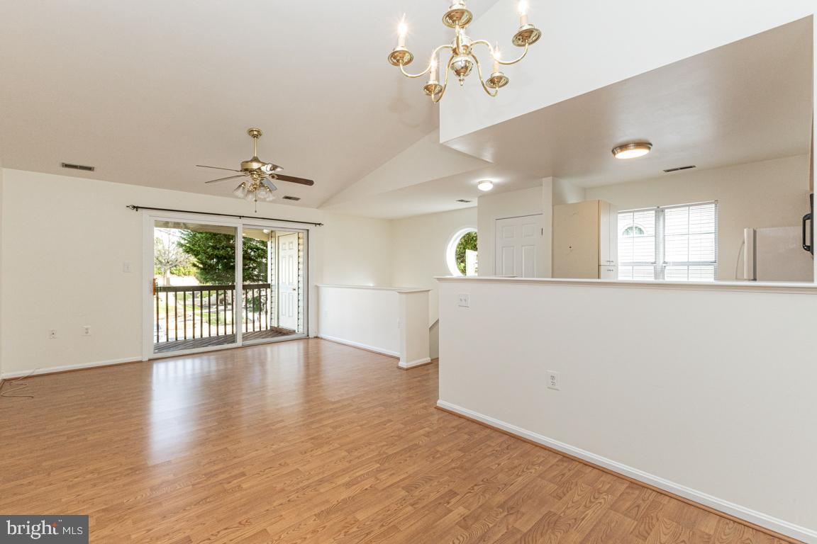 ROLLING OAKS - Residential Lease