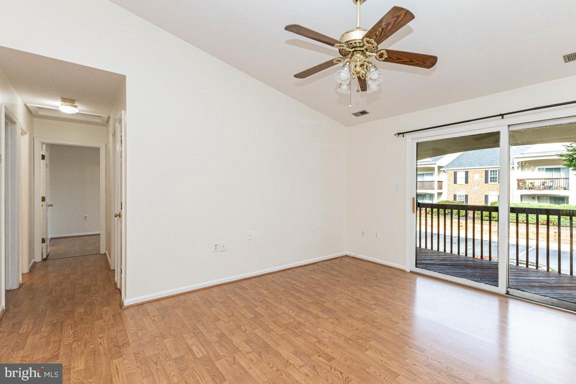 ROLLING OAKS - Residential Lease