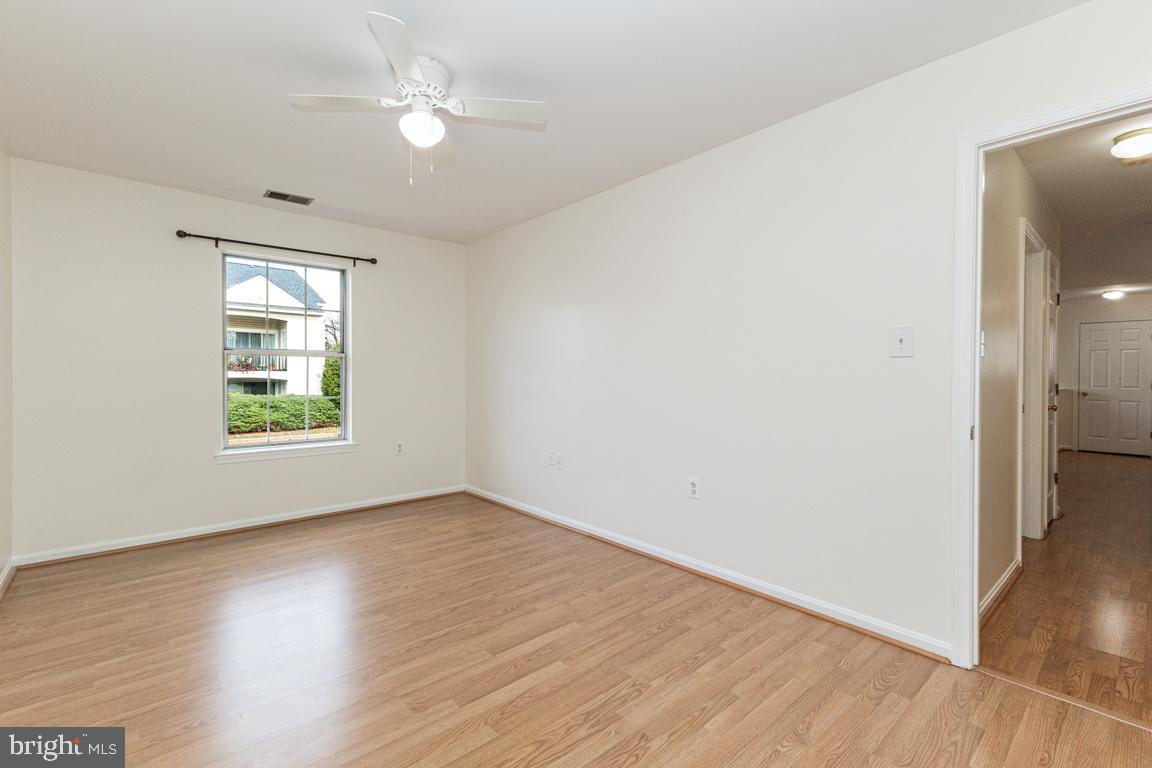 ROLLING OAKS - Residential Lease