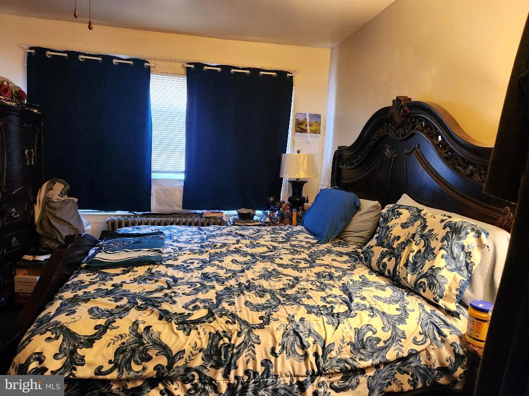 EAST OAK LANE - Residential