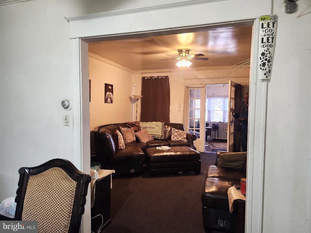 EAST OAK LANE - Residential