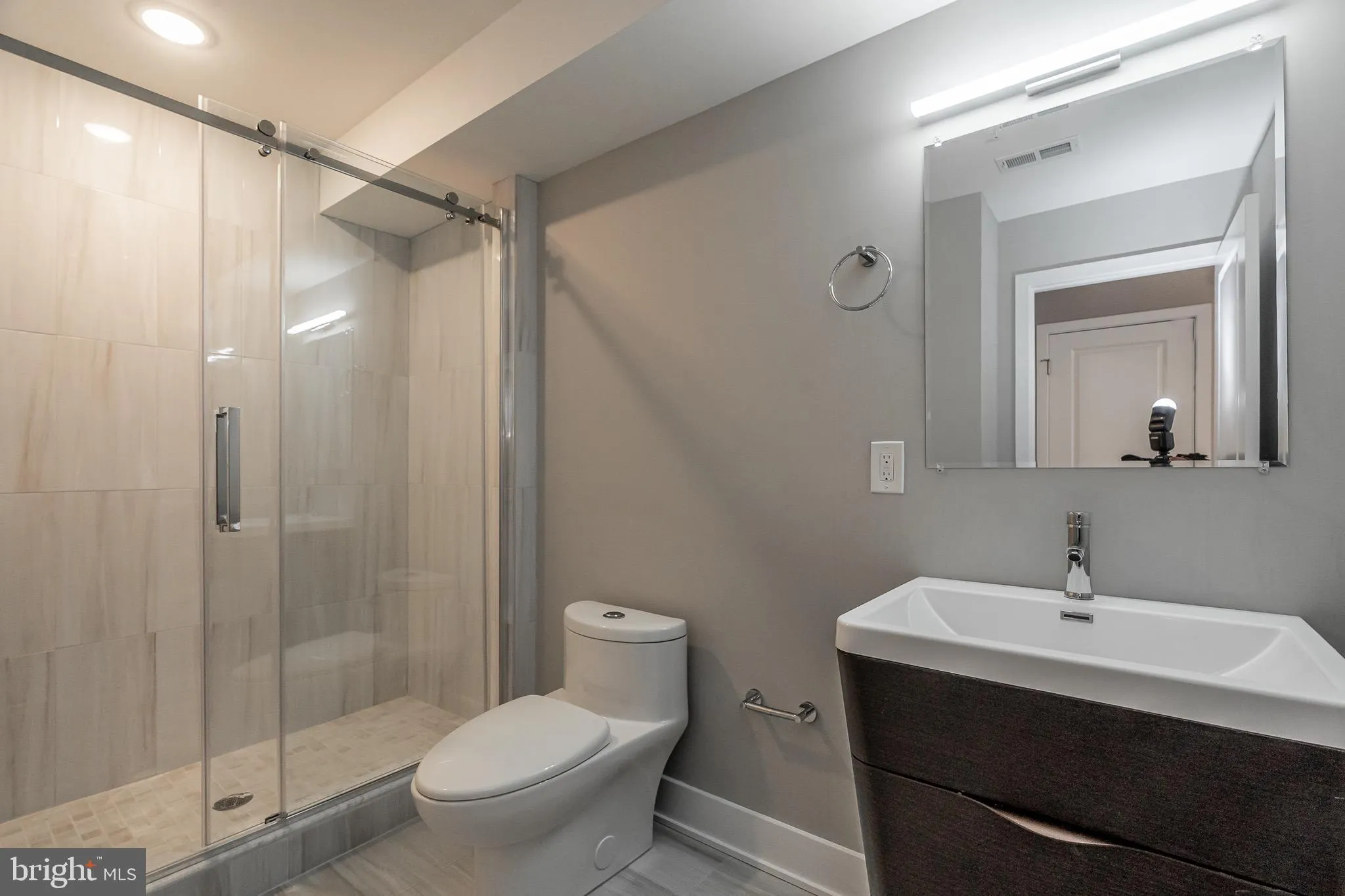 Philadelphia, Pennsylvania 19104, United States, 3 Bedrooms Bedrooms, ,3 BathroomsBathrooms,Residential,Active,79611